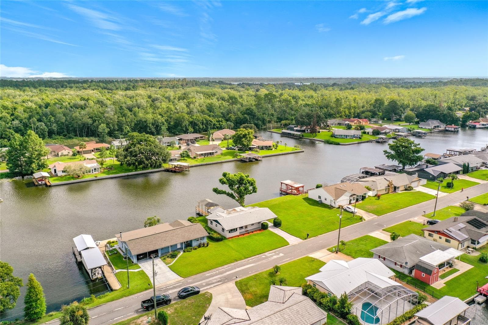 Single Family Residence at 13225 COUNTRY CLUB DR, TAVARES, photo 3 of 60