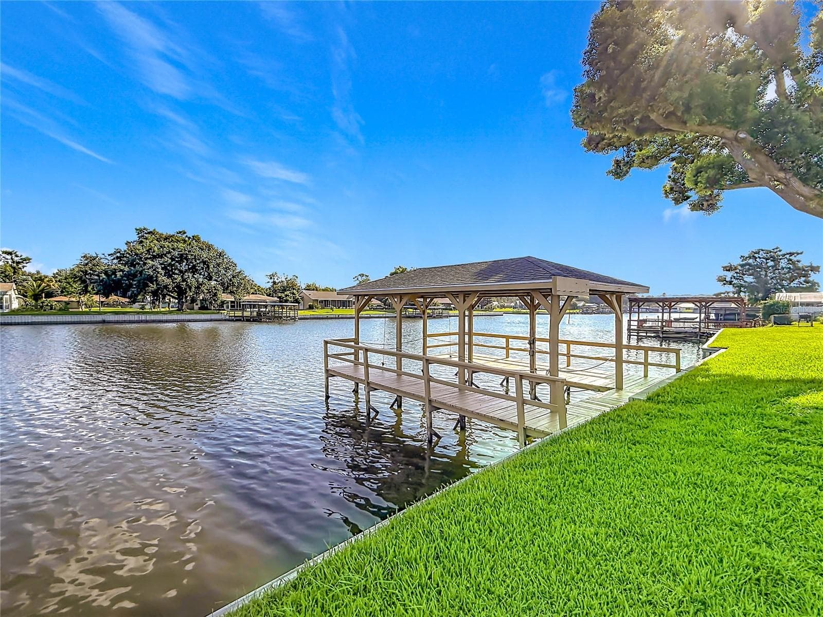 Single Family Residence at 13225 COUNTRY CLUB DR, TAVARES, photo 48 of 60