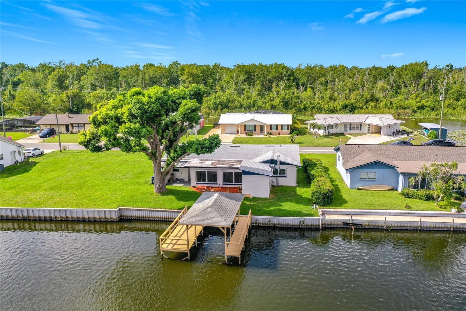 Single Family Residence at 13225 COUNTRY CLUB DR, TAVARES, photo 54 of 60