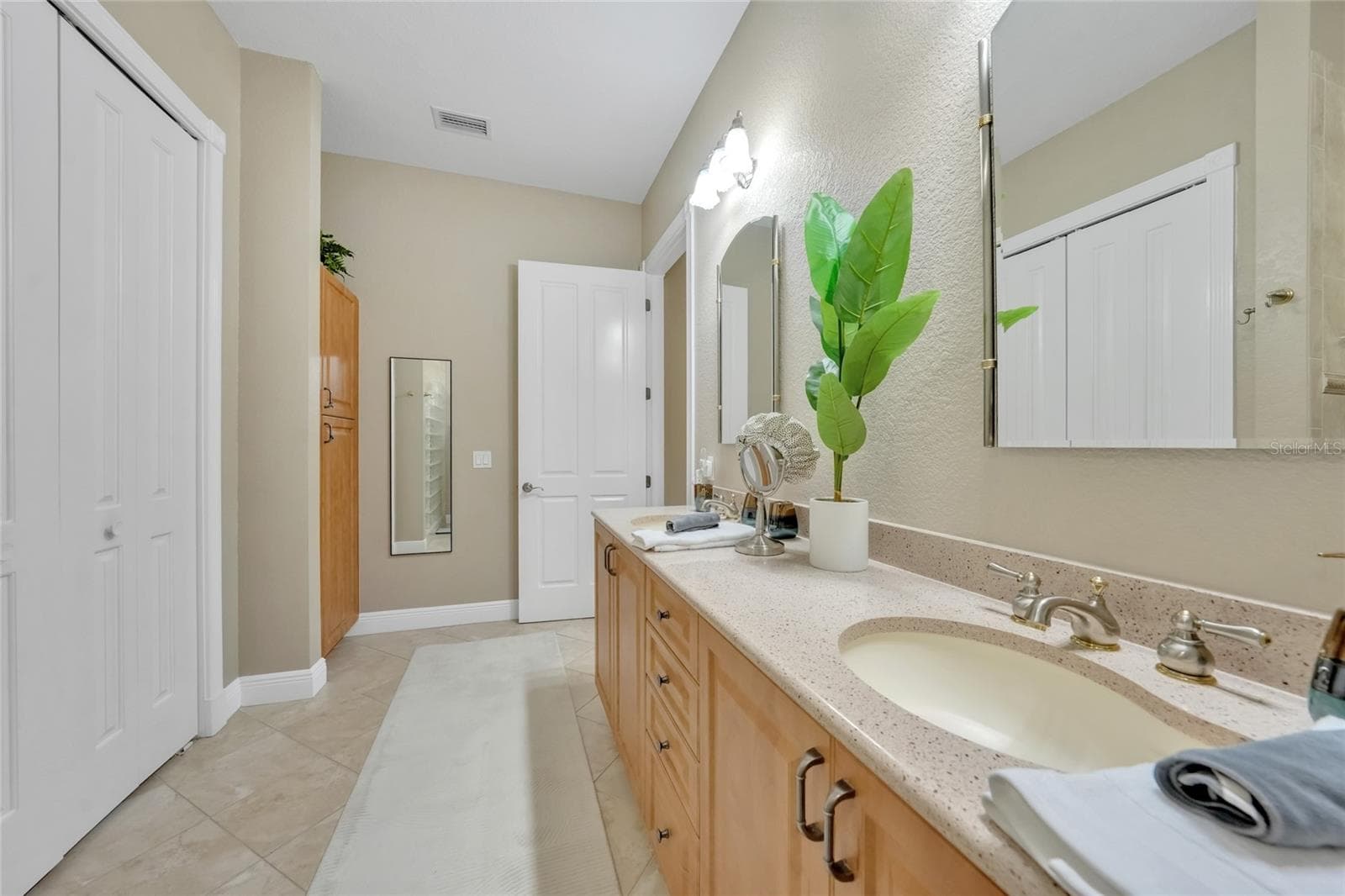 Condominium at 196 TARPON COVE BLVD #722, PUNTA GORDA, photo 24 of 47