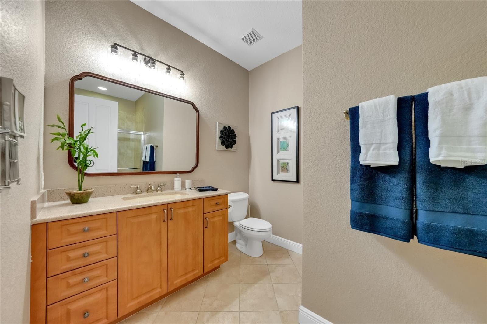 Condominium at 196 TARPON COVE BLVD #722, PUNTA GORDA, photo 27 of 47