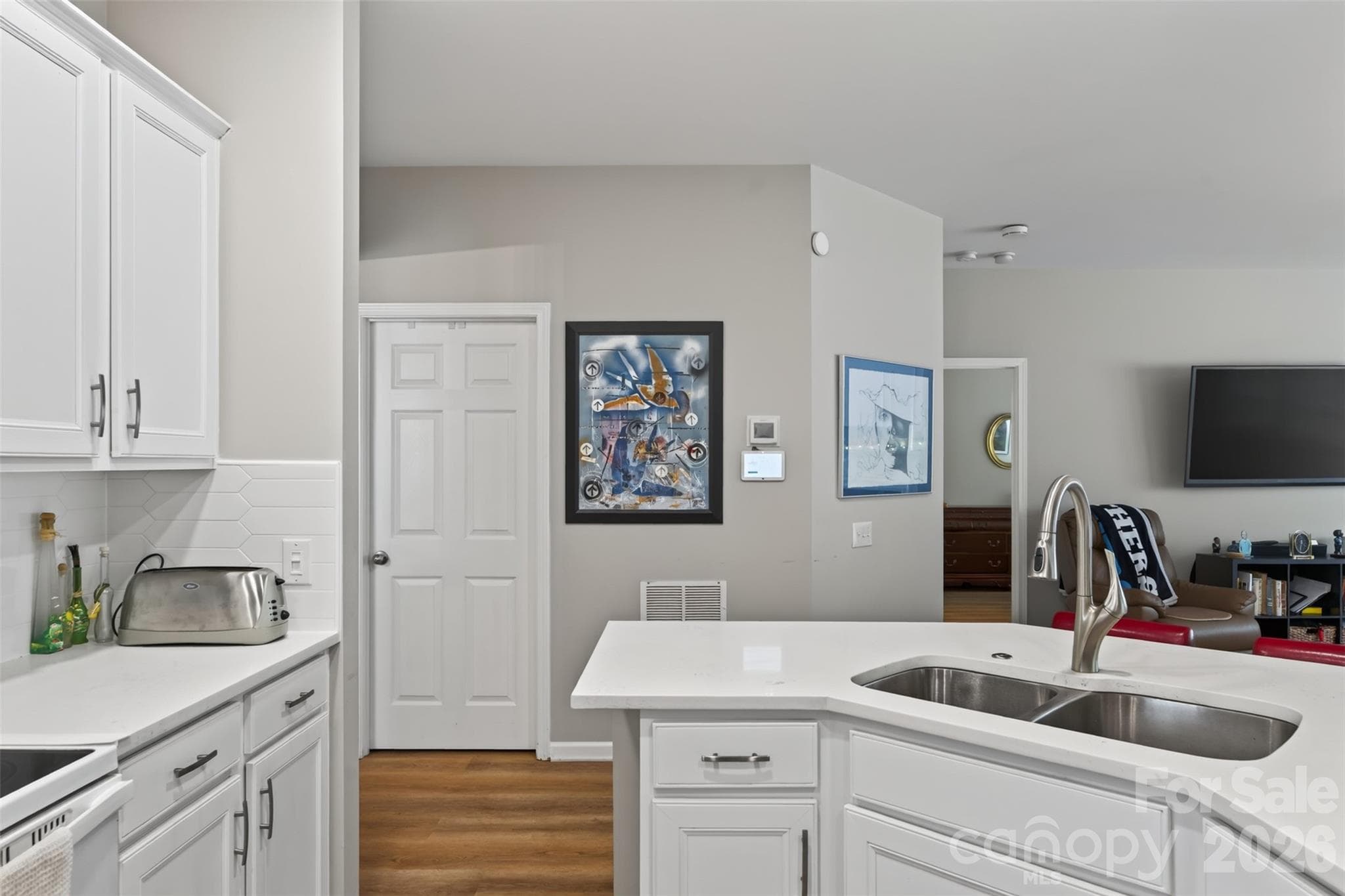 Single Family Residence at 9114 Beaver Brook Way, Charlotte, photo 20 of 42