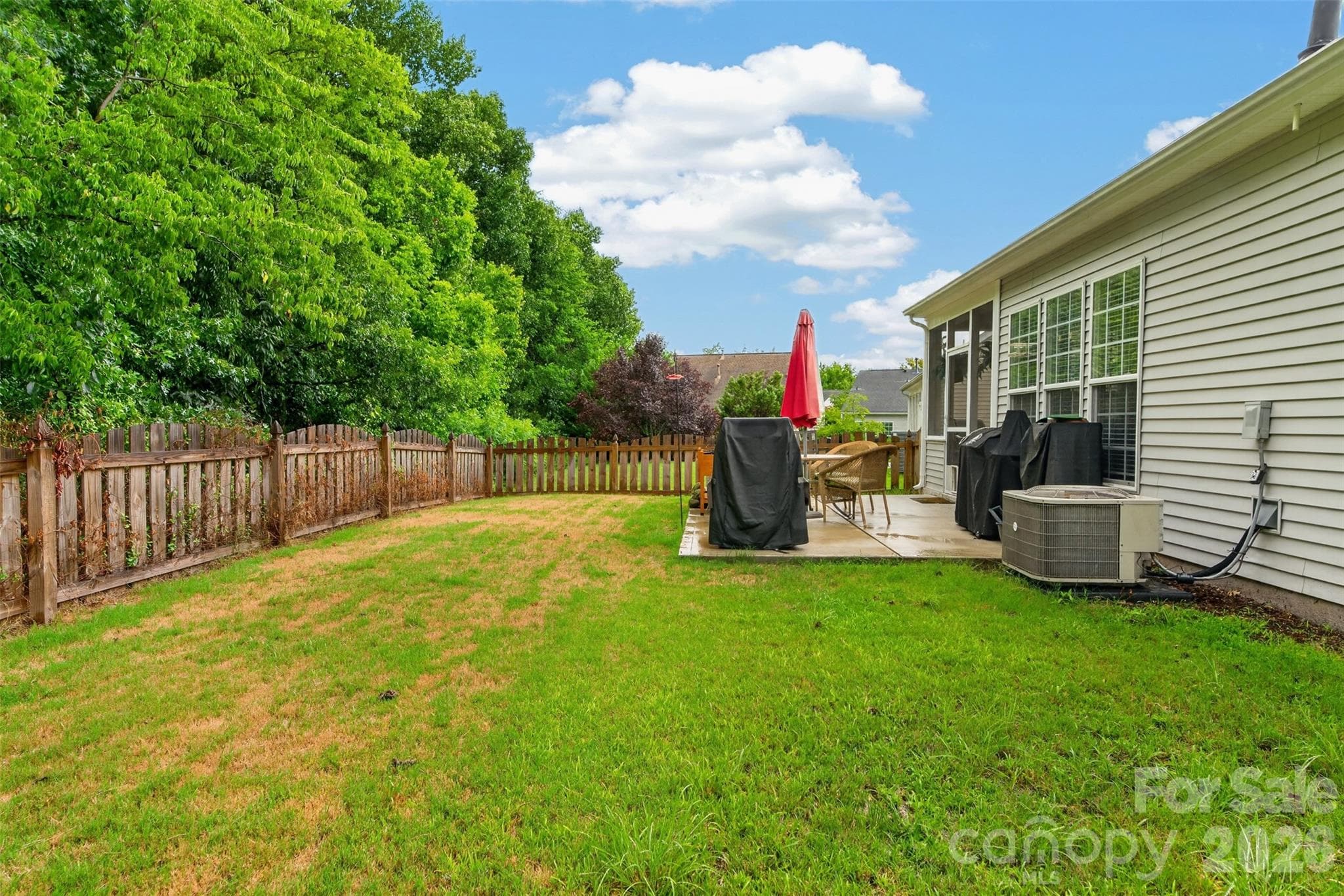 Single Family Residence at 9114 Beaver Brook Way, Charlotte, photo 36 of 42