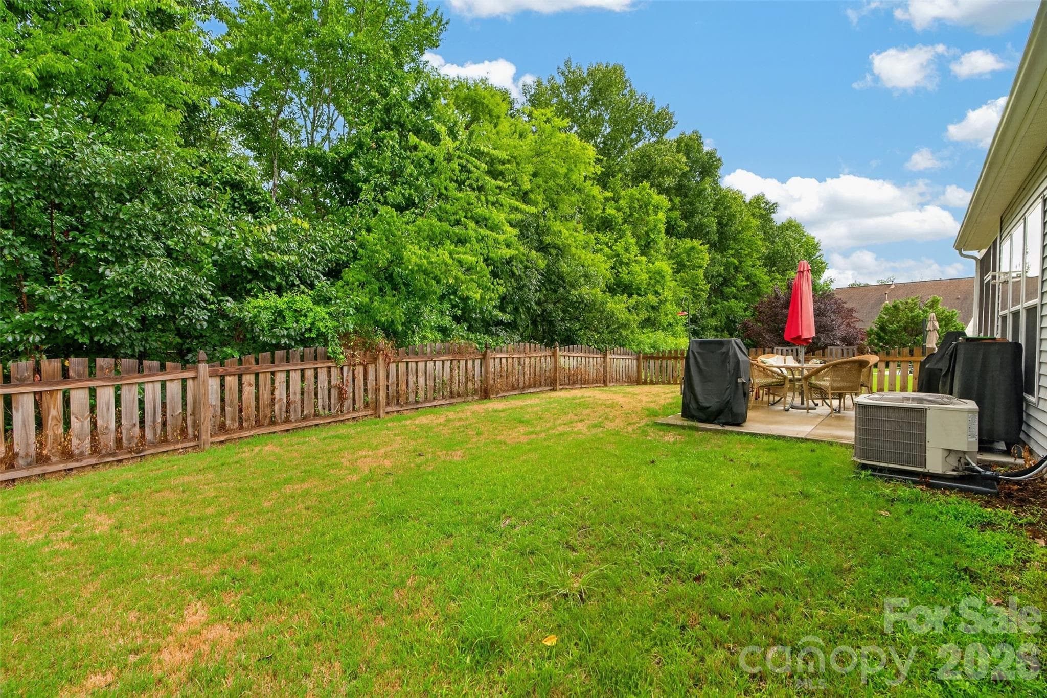 Single Family Residence at 9114 Beaver Brook Way, Charlotte, photo 39 of 42