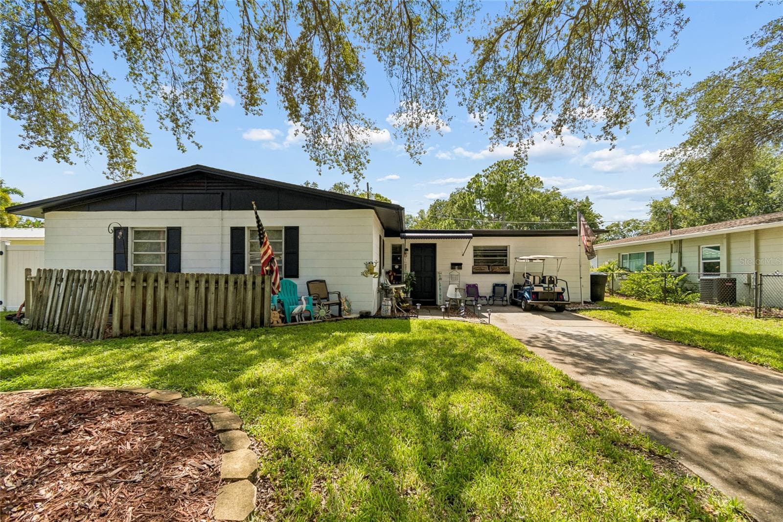 Cute Front Yard - 7846 12TH ST N, ST PETERSBURG