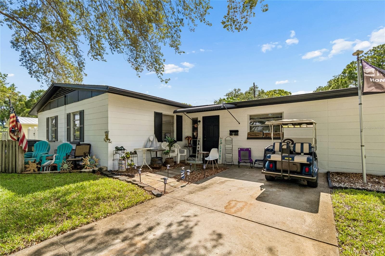 Single Family Residence at 7846 12TH ST N, ST PETERSBURG, photo 4 of 37