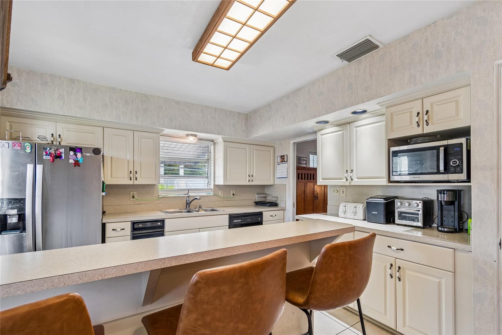 Single Family Residence at 7846 12TH ST N, ST PETERSBURG, photo 13 of 37