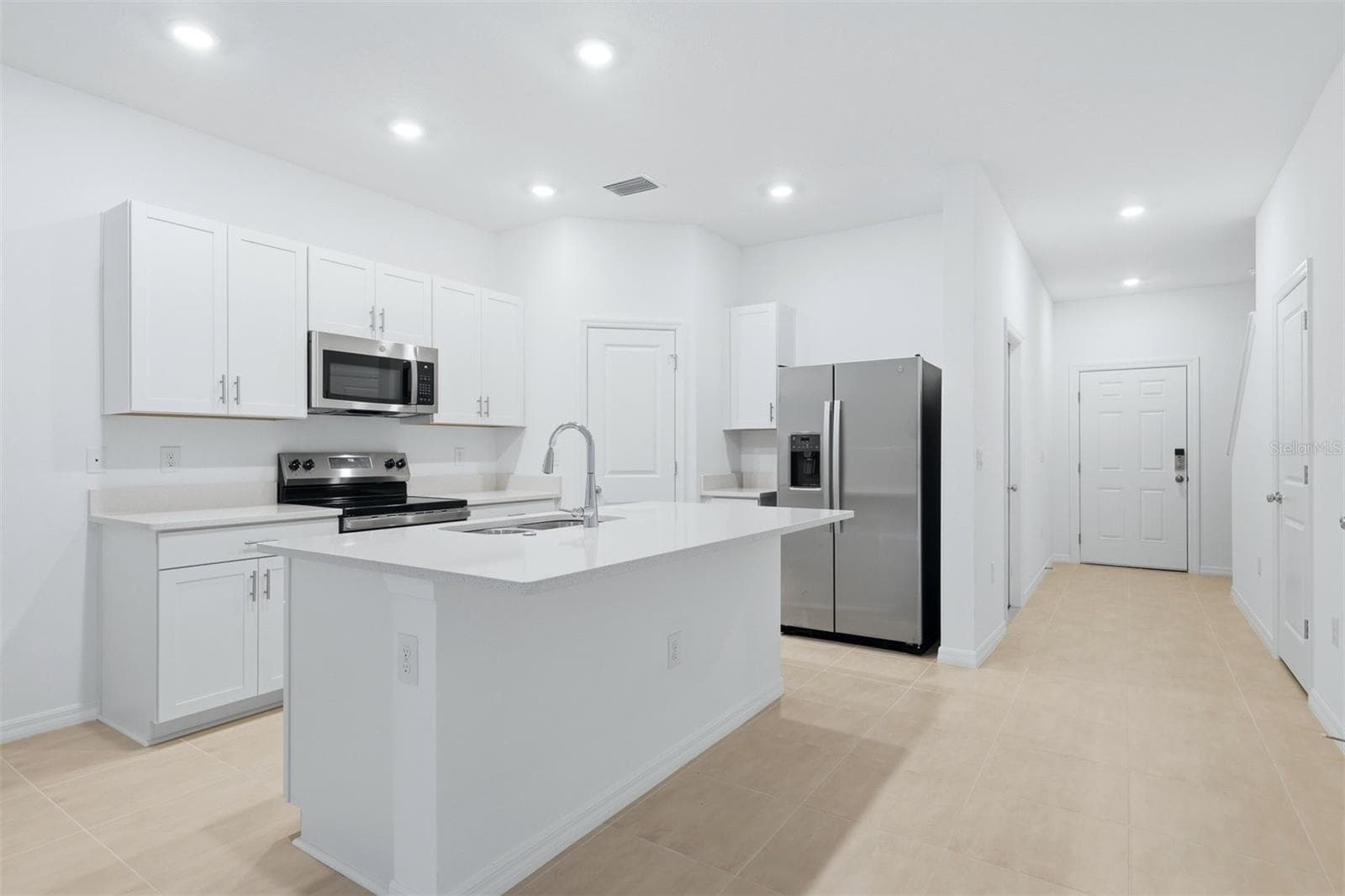 Kitchen - 8417 LUNAR SKYE ST, SARASOTA