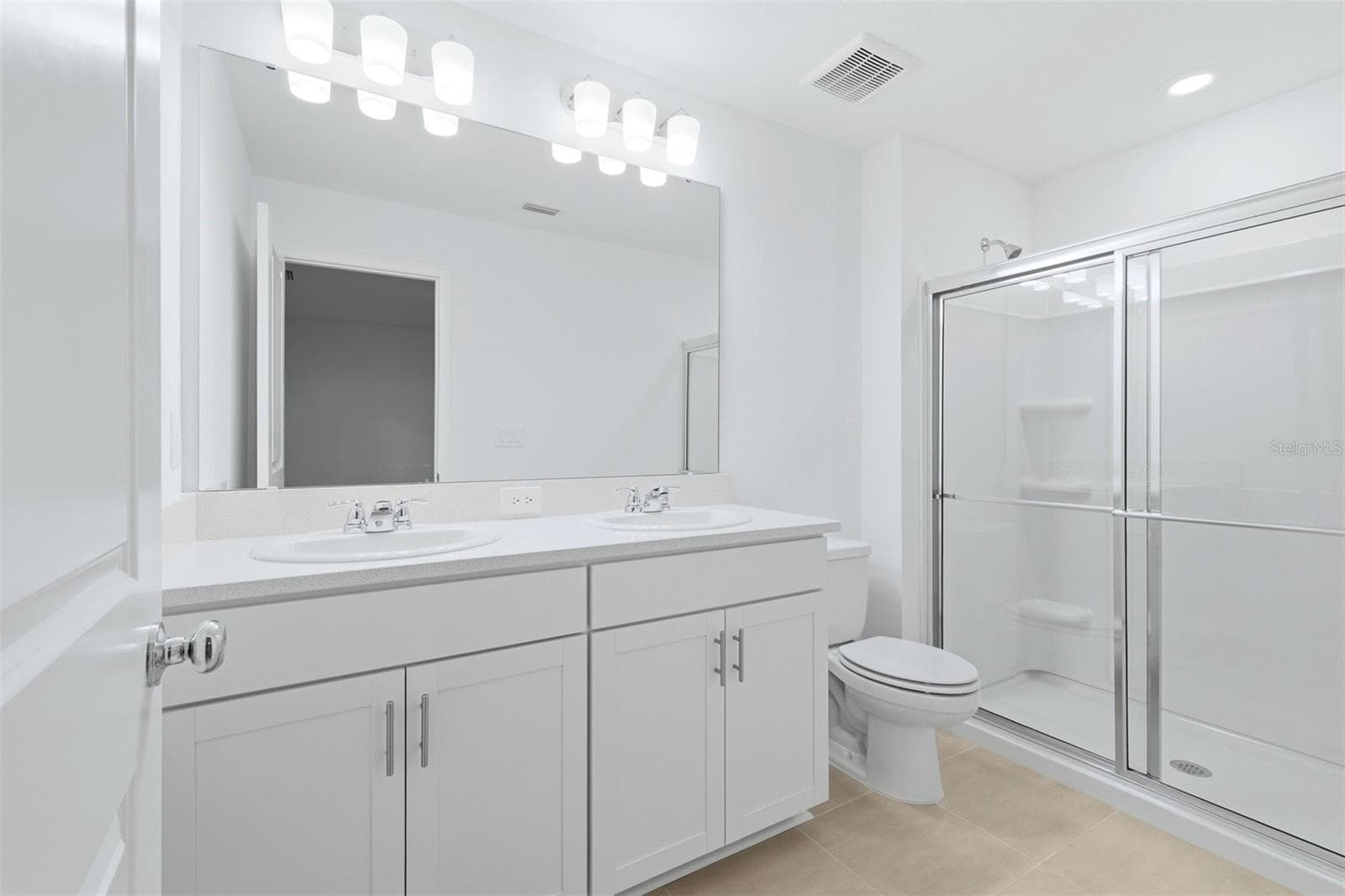 Master Bathroom - 8417 LUNAR SKYE ST, SARASOTA