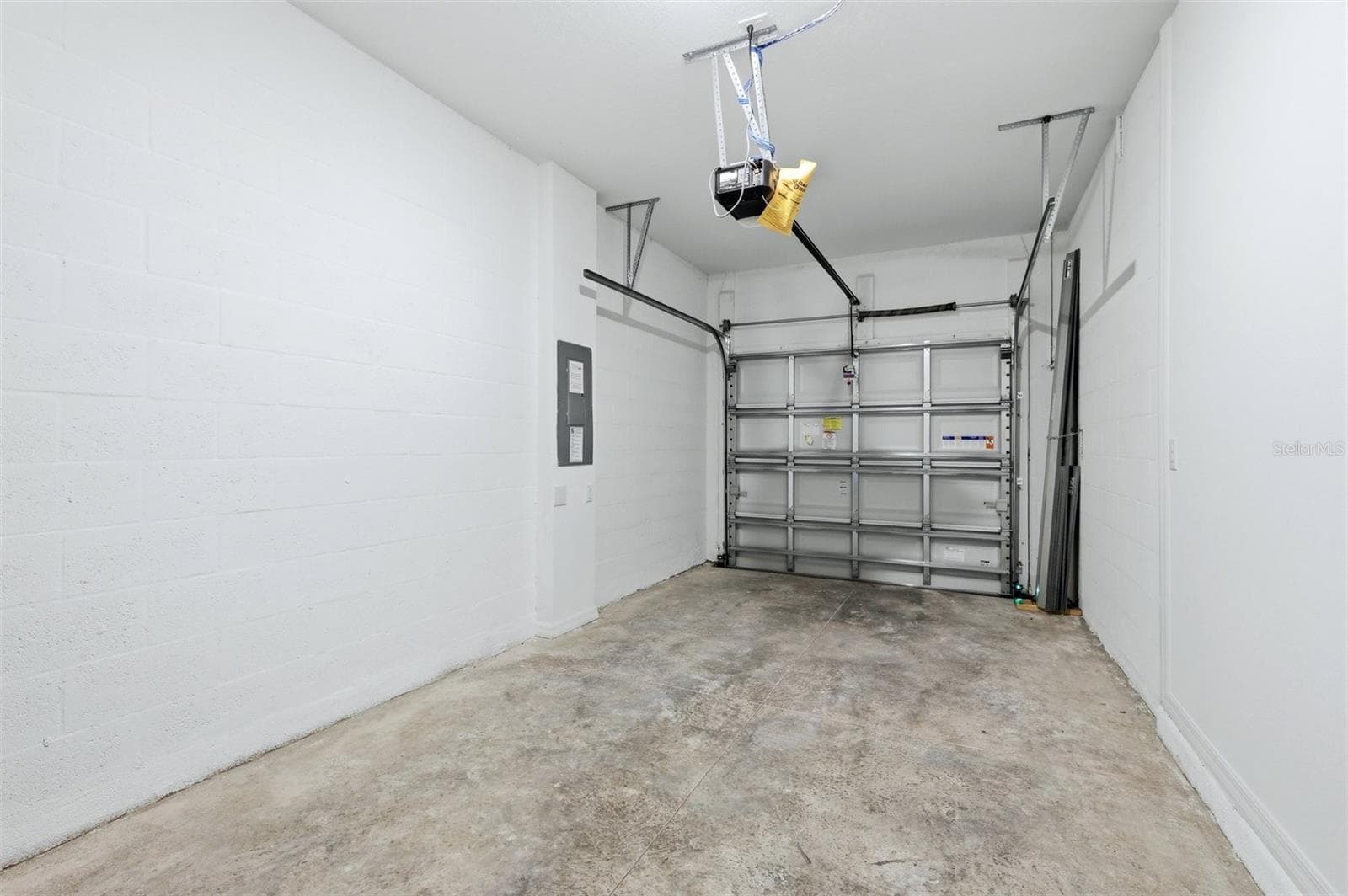 Garage - 8417 LUNAR SKYE ST, SARASOTA