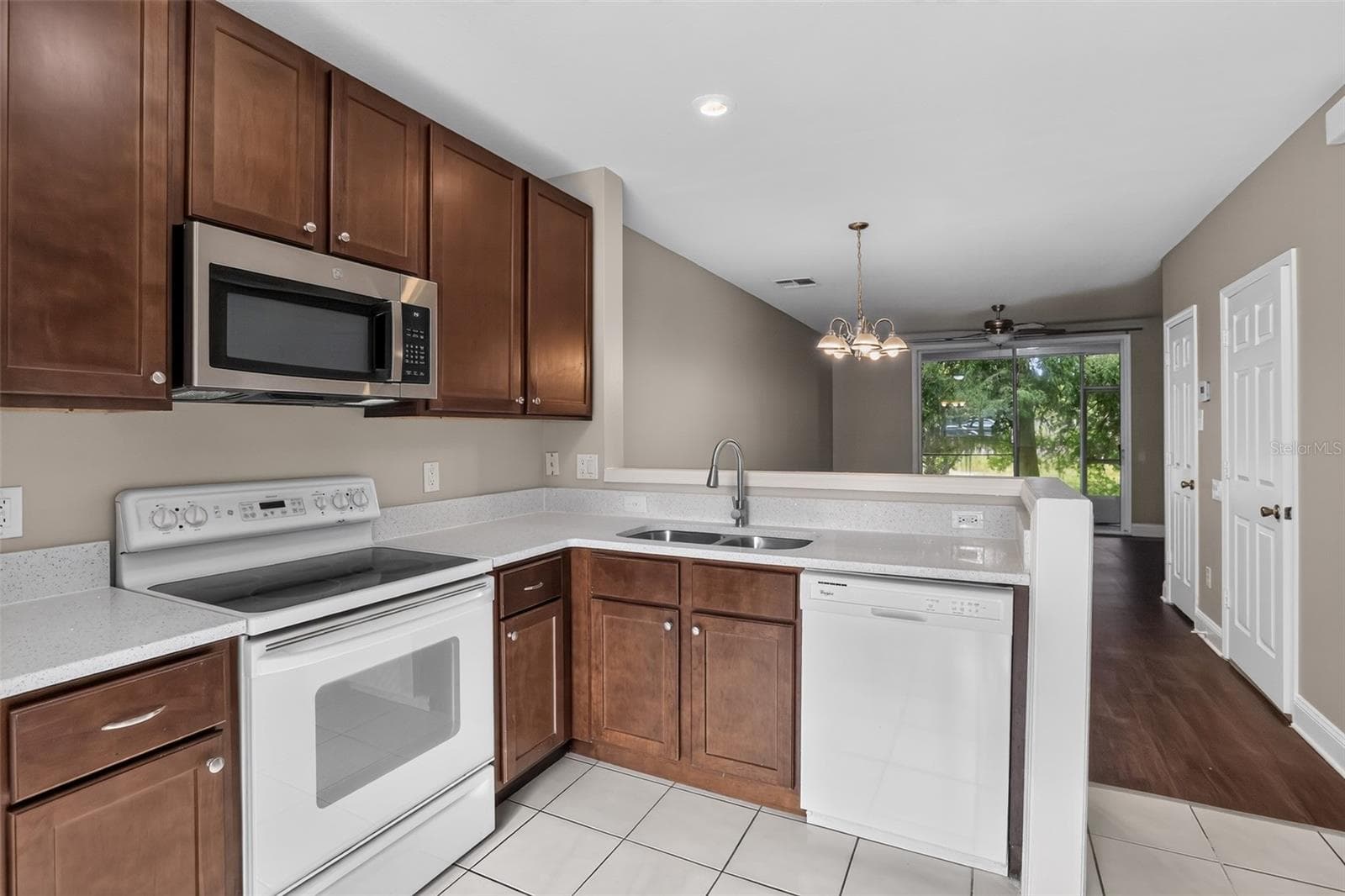 Townhouse at 866 VINELAND PL, LAKE MARY, photo 4 of 29