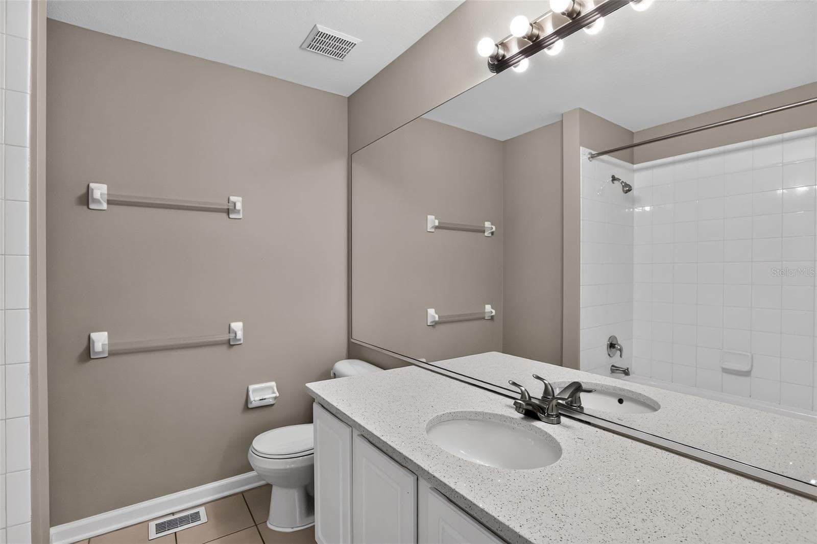 Townhouse at 866 VINELAND PL, LAKE MARY, photo 16 of 29