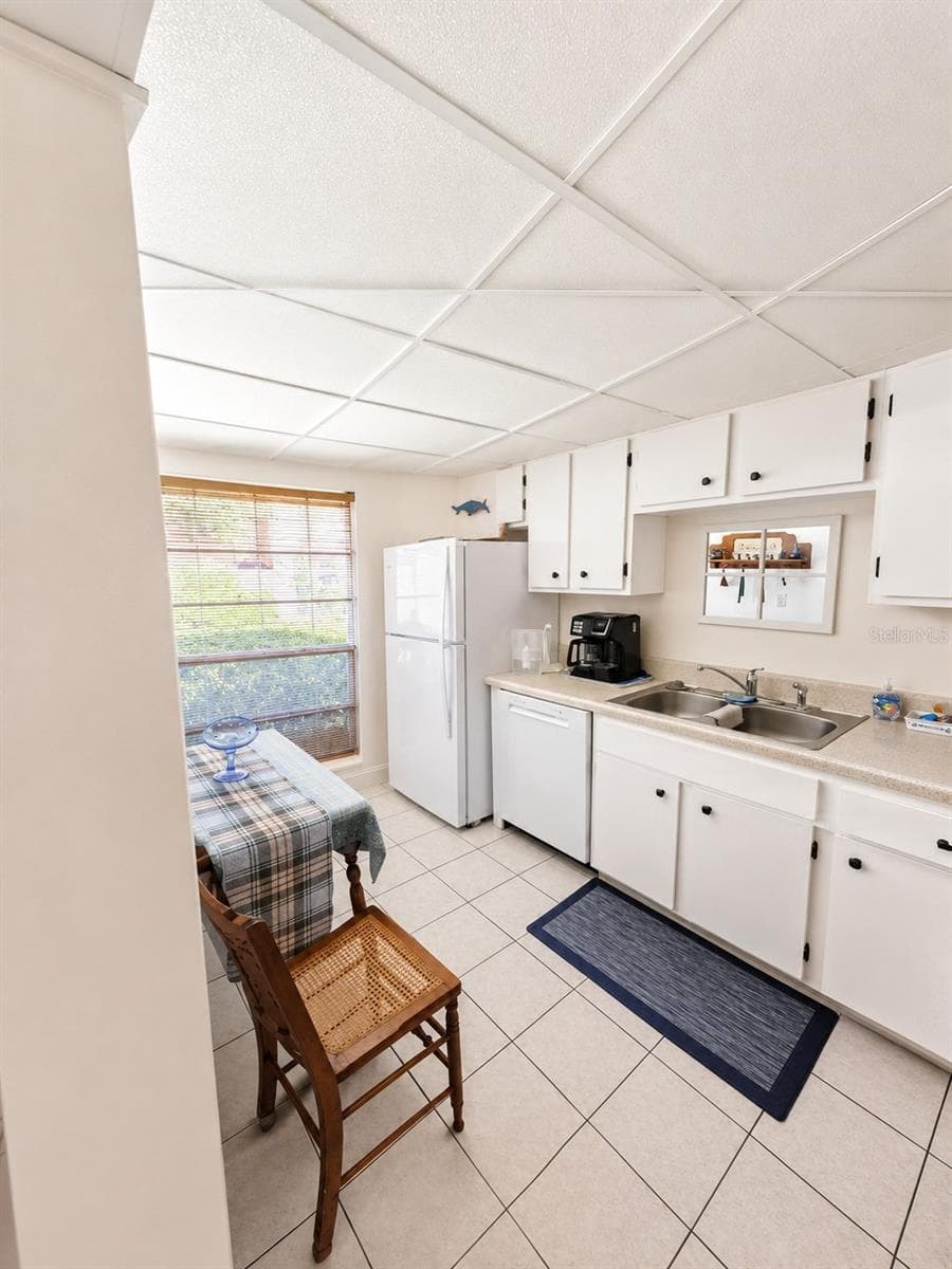 Condominium at 2054 SUNSET POINT RD #38, CLEARWATER, photo 7 of 34