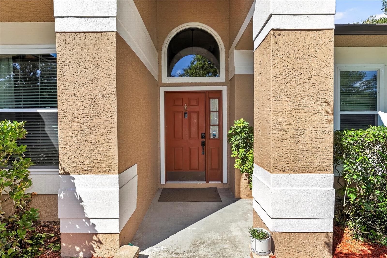 Front Porch - 1907 WESTBOURNE DR, OVIEDO