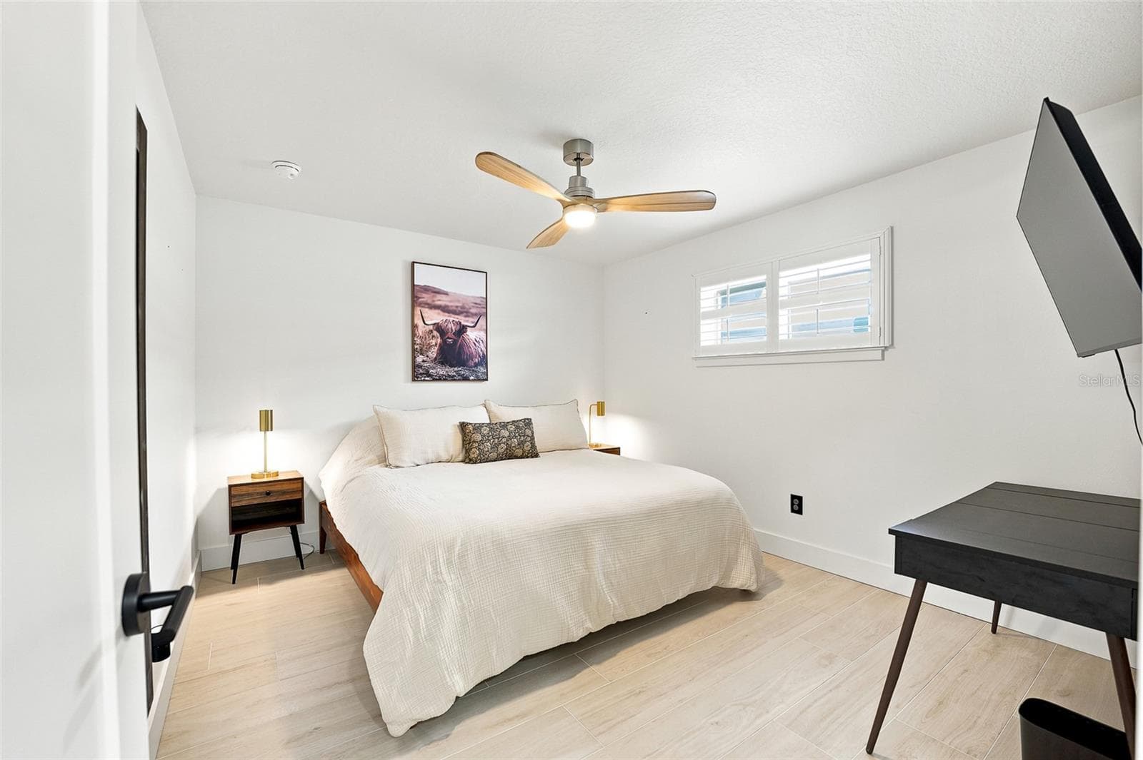 Single Family Residence at 6241 TANGLEWOOD DR NE, ST PETERSBURG, photo 20 of 27