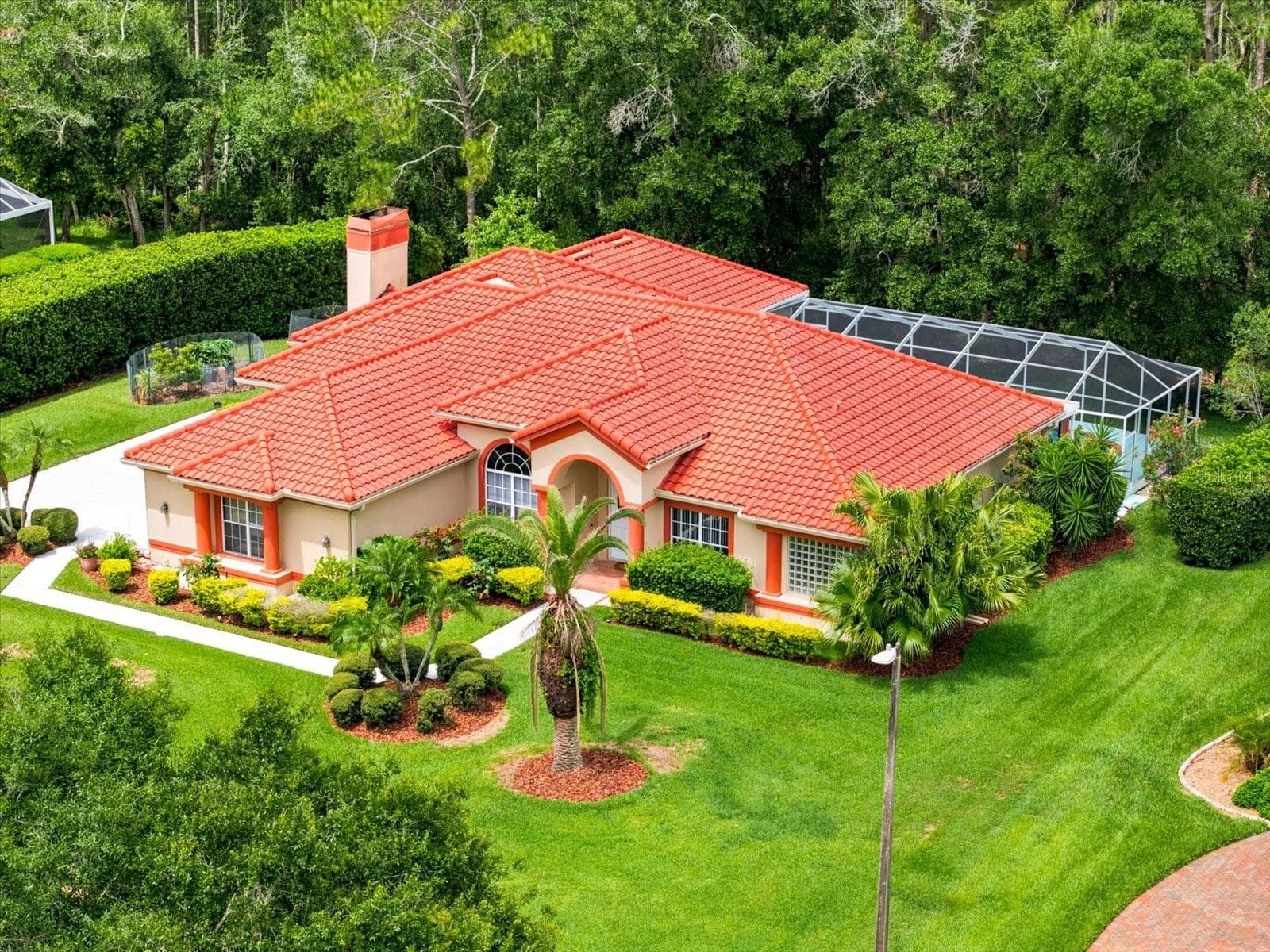 Single Family Residence at 18621 AVENUE CAPRI, LUTZ, photo 6 of 78