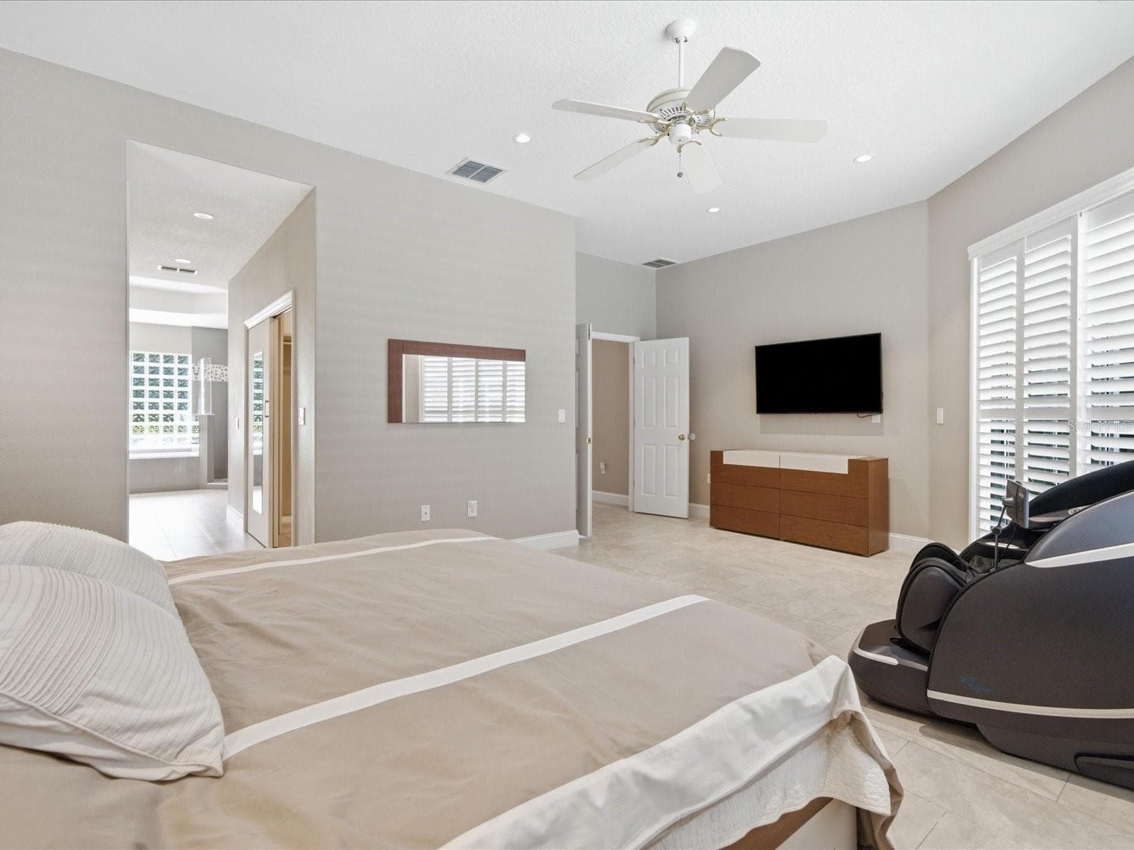 Single Family Residence at 18621 AVENUE CAPRI, LUTZ, photo 34 of 78