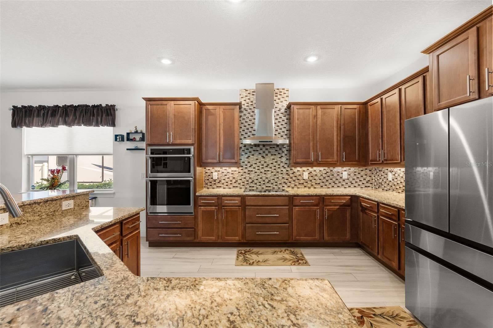 Single Family Residence at 700 S FLORIDA AVE, HOWEY IN THE HILLS, photo 9 of 25