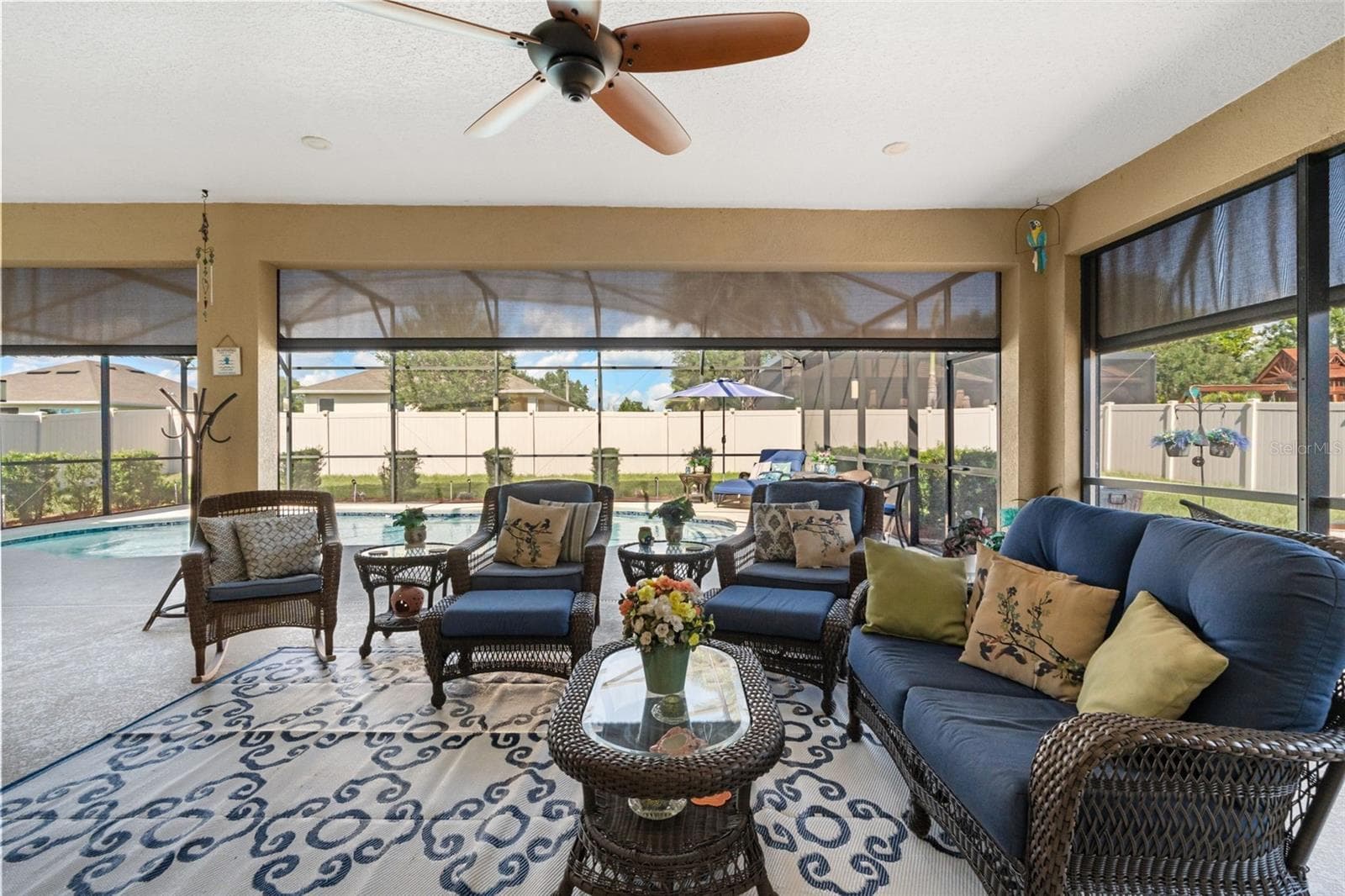 Oversized Lanai - 700 S FLORIDA AVE, HOWEY IN THE HILLS