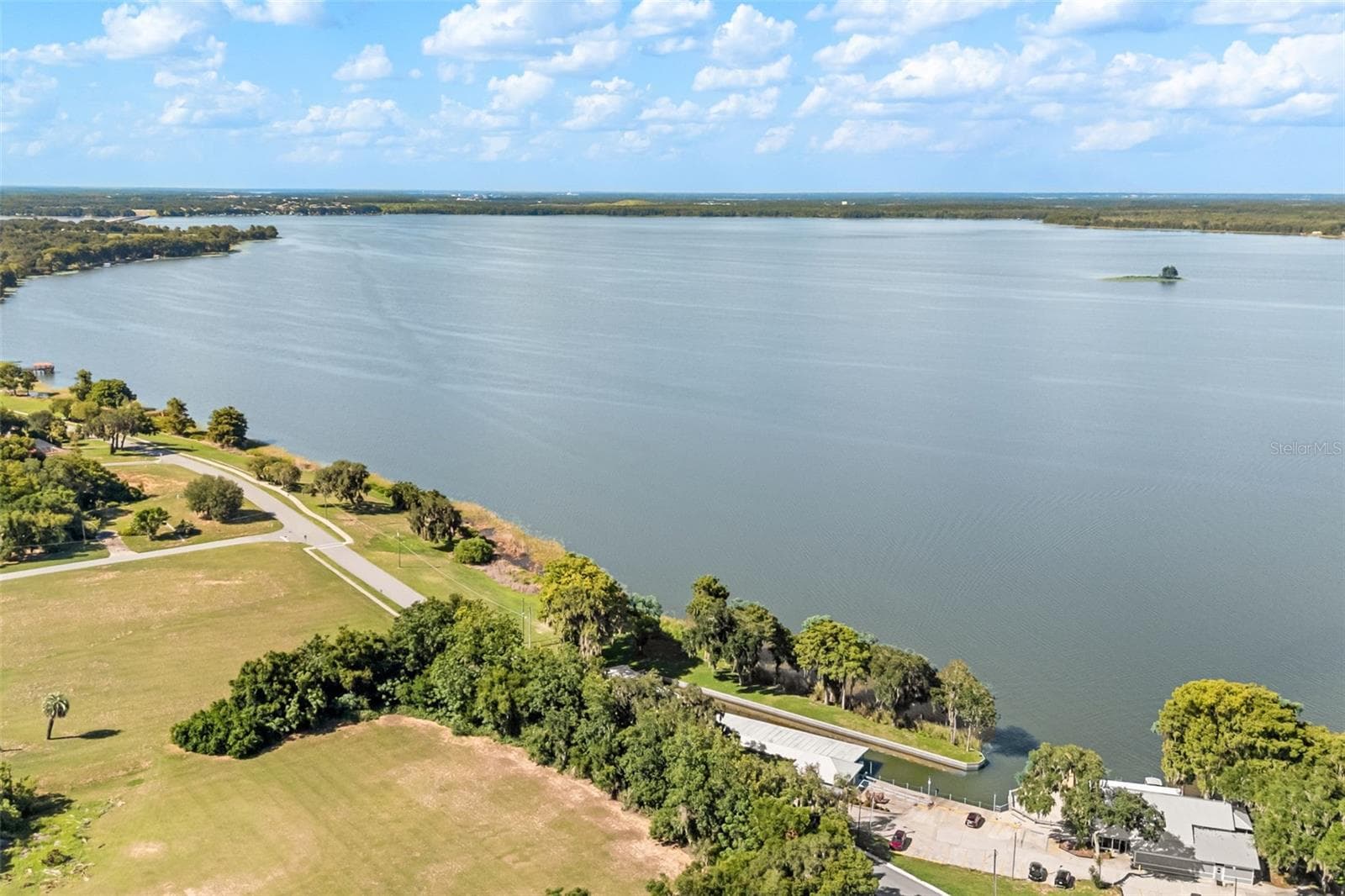 Lake Harris Chain of Lakes - 700 S FLORIDA AVE, HOWEY IN THE HILLS