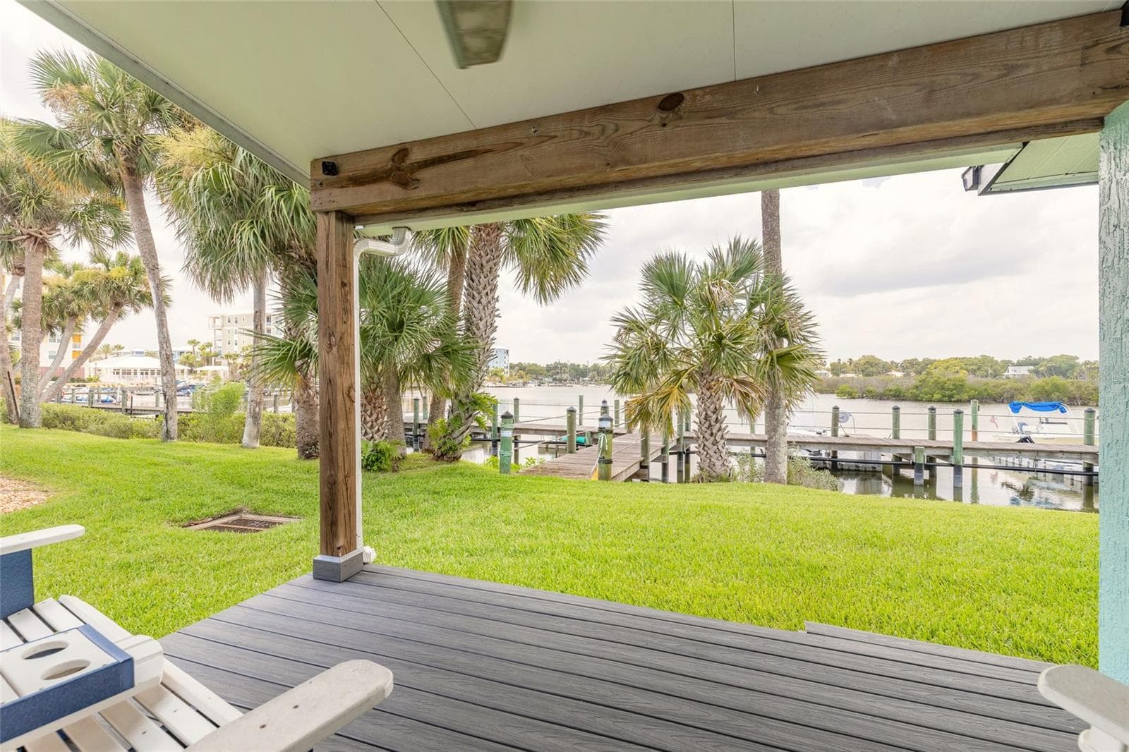 Porch overlooking Indian river - 76 HEATHER POINT CT, NEW SMYRNA BEACH