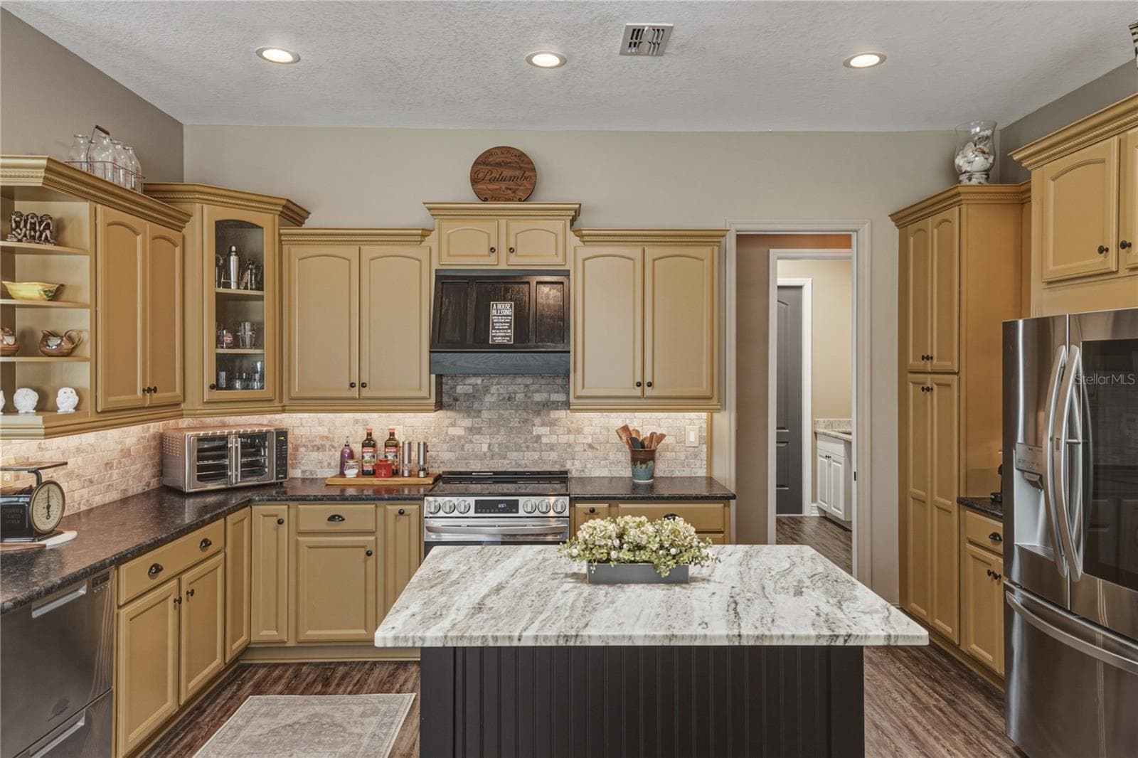 Single Family Residence at 37405 HIGHRIDGE DR, DADE CITY, photo 17 of 90