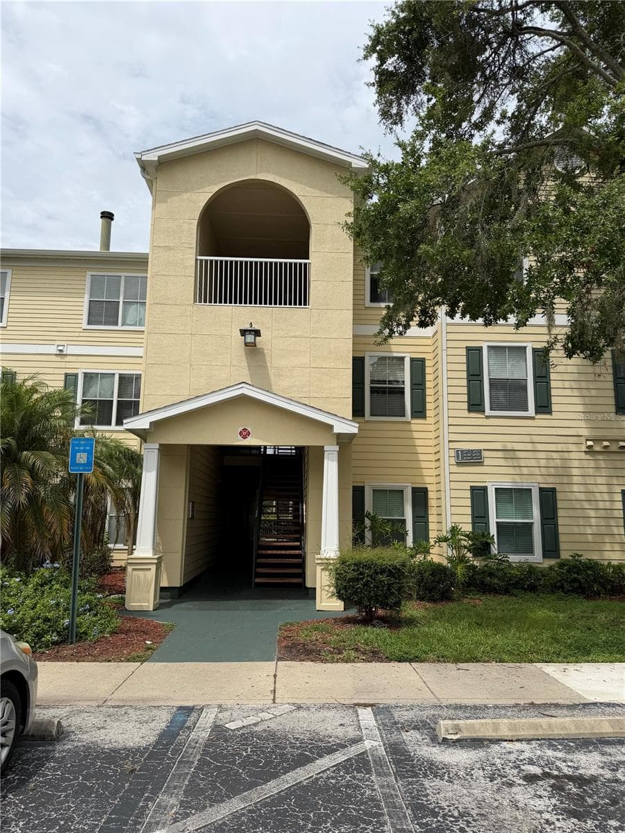 18593 BRIDLE CLUB DR