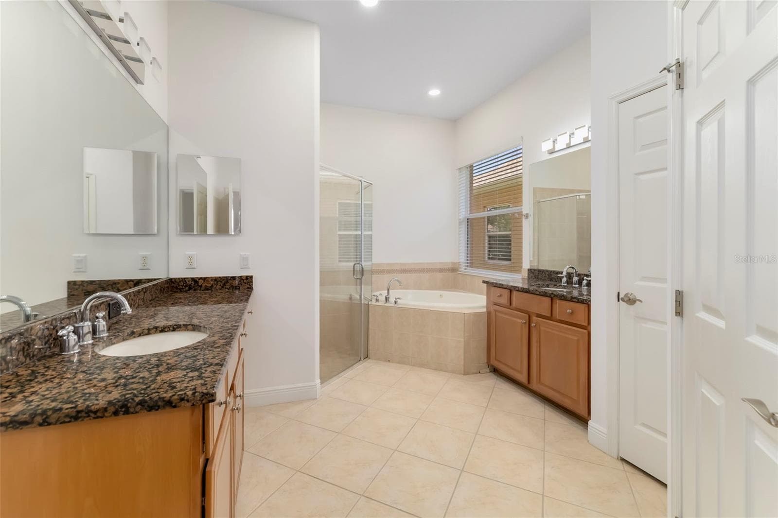 Single Family Residence at 3628 SUMMERWIND CIR, BRADENTON, photo 22 of 71