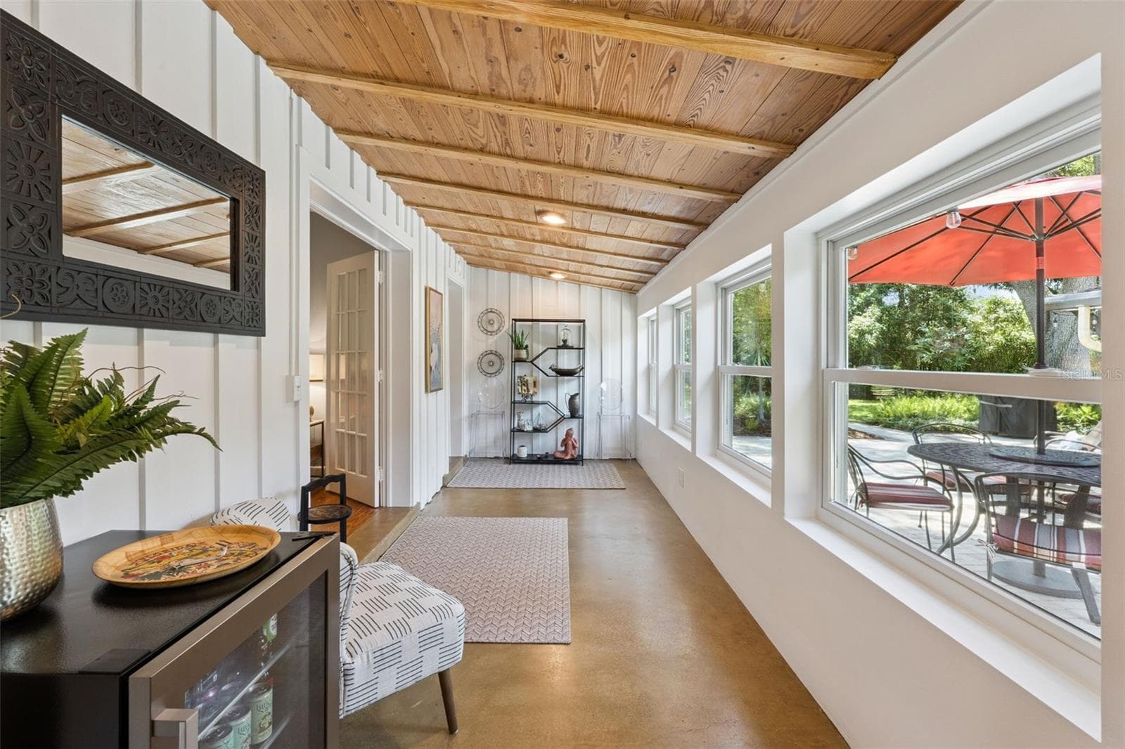 Interior Breezeway/Flex Space - 497 VALENCIA ST, SANFORD