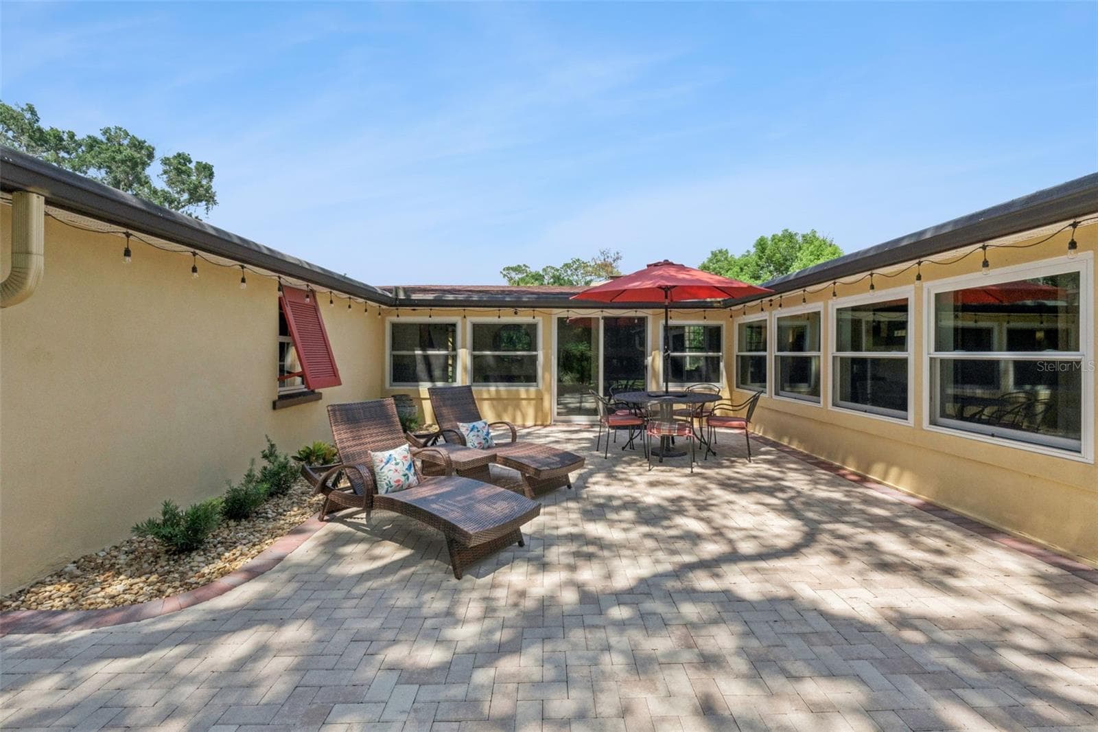 Private Courtyard Designed for Entertaining - 497 VALENCIA ST, SANFORD