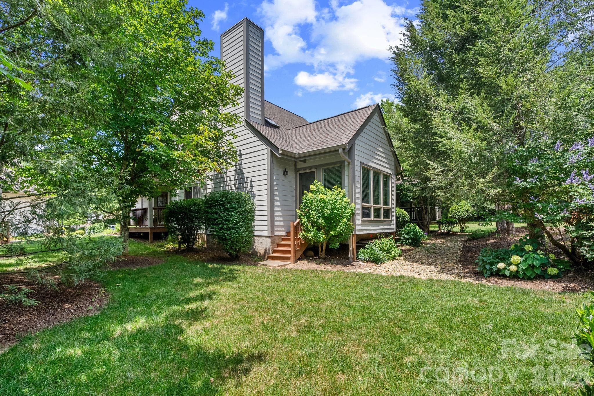 Condominium at 62 Pinnacle Point, Asheville, photo 2 of 36