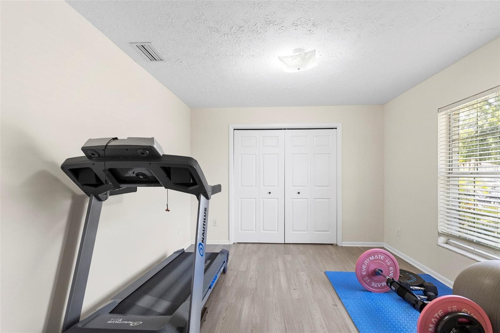 Single Family Residence at 8904 W FLORA ST, TAMPA, photo 16 of 60