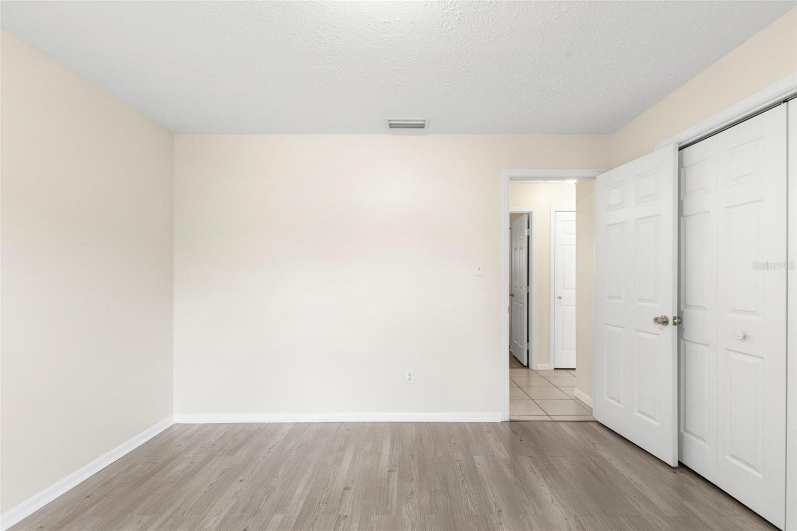Single Family Residence at 8904 W FLORA ST, TAMPA, photo 25 of 60