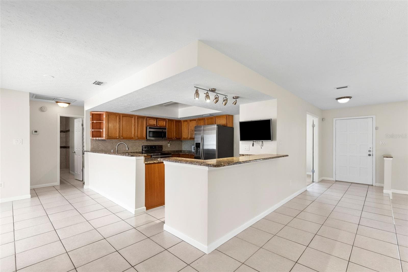 Single Family Residence at 8904 W FLORA ST, TAMPA, photo 17 of 60