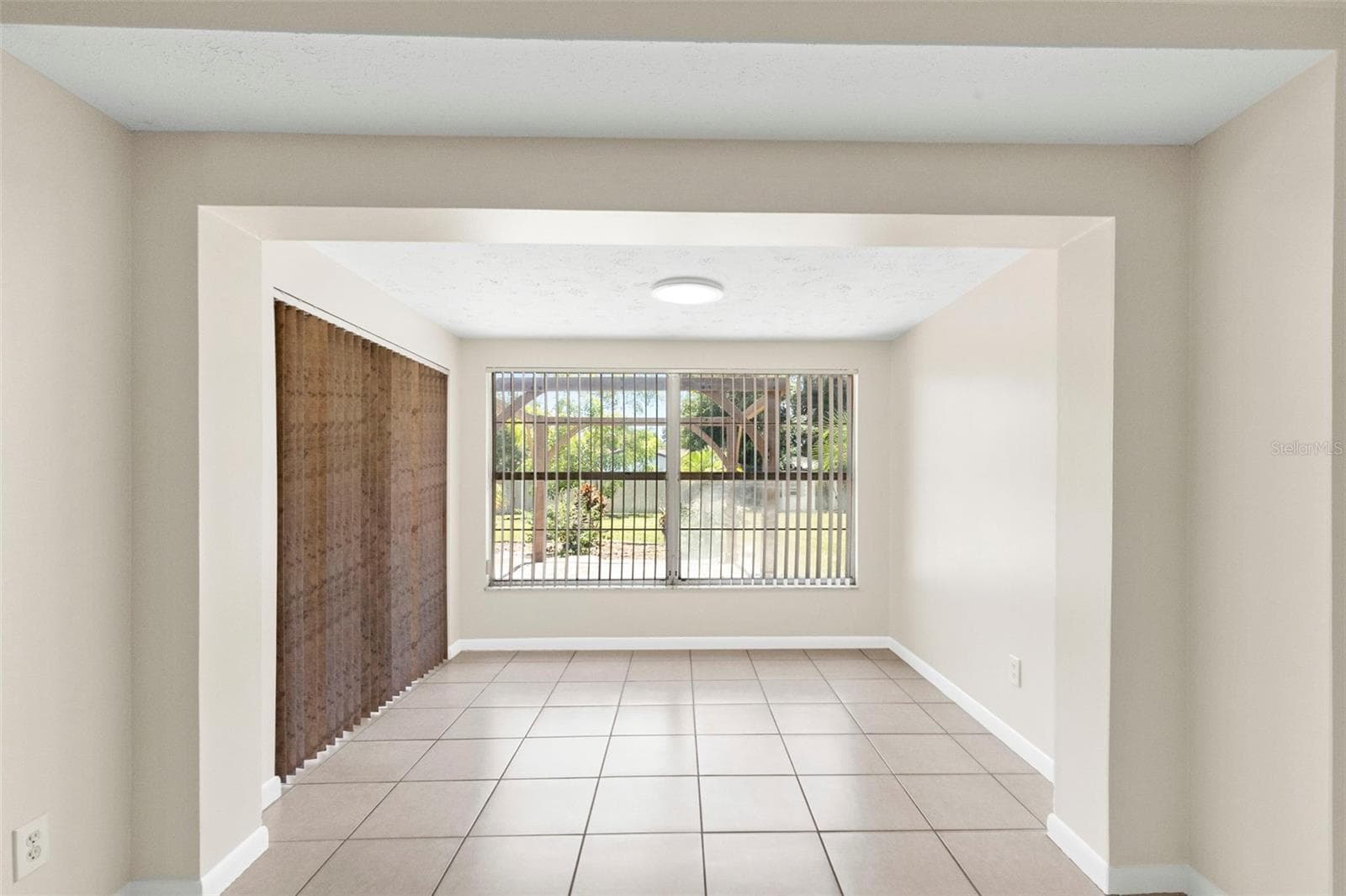 Single Family Residence at 8904 W FLORA ST, TAMPA, photo 27 of 60