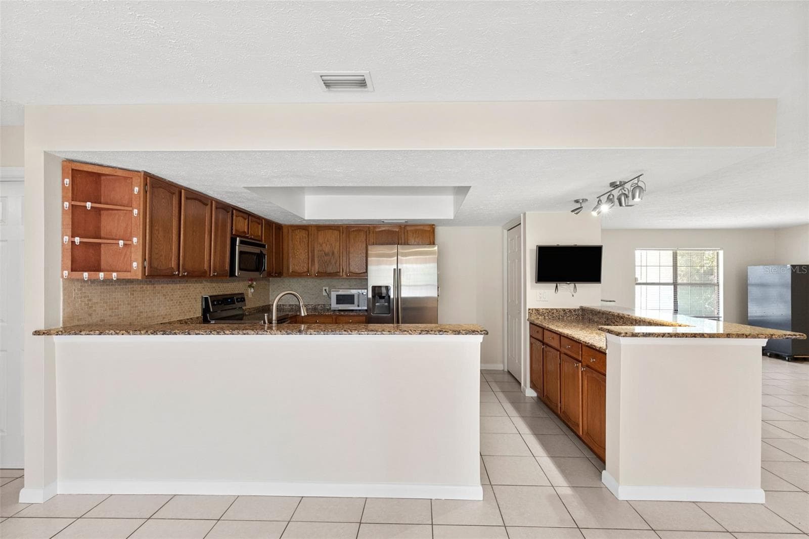 Single Family Residence at 8904 W FLORA ST, TAMPA, photo 33 of 60
