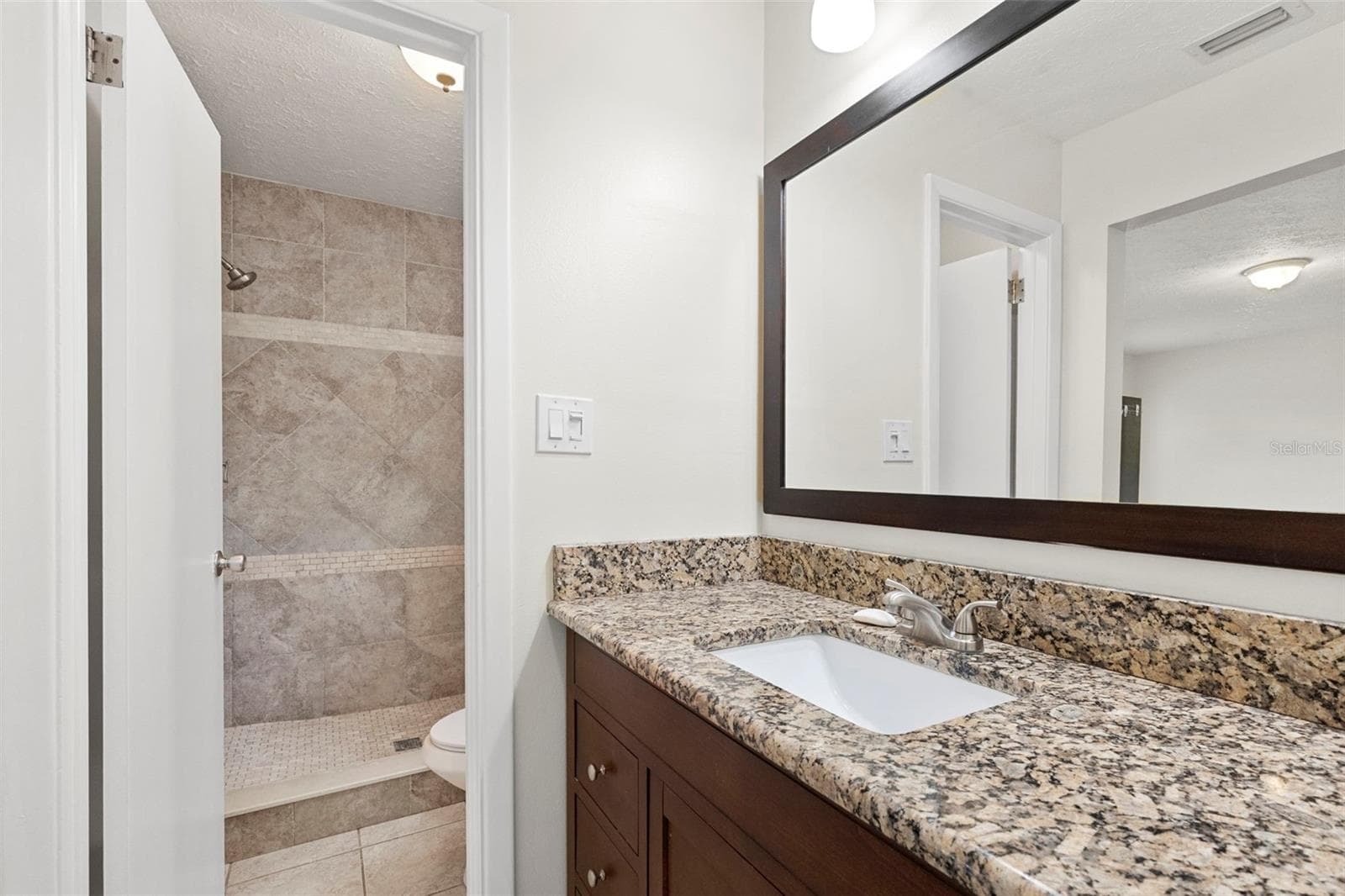 Single Family Residence at 8904 W FLORA ST, TAMPA, photo 39 of 60
