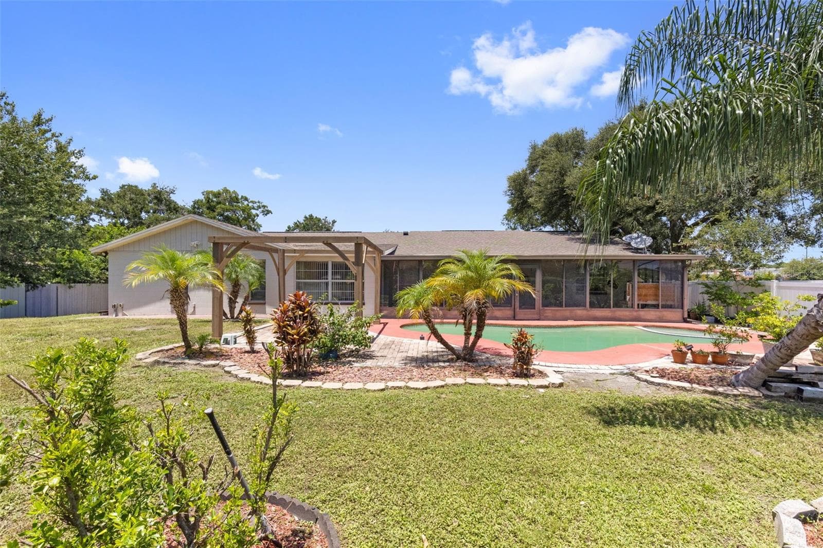 Single Family Residence at 8904 W FLORA ST, TAMPA, photo 48 of 60