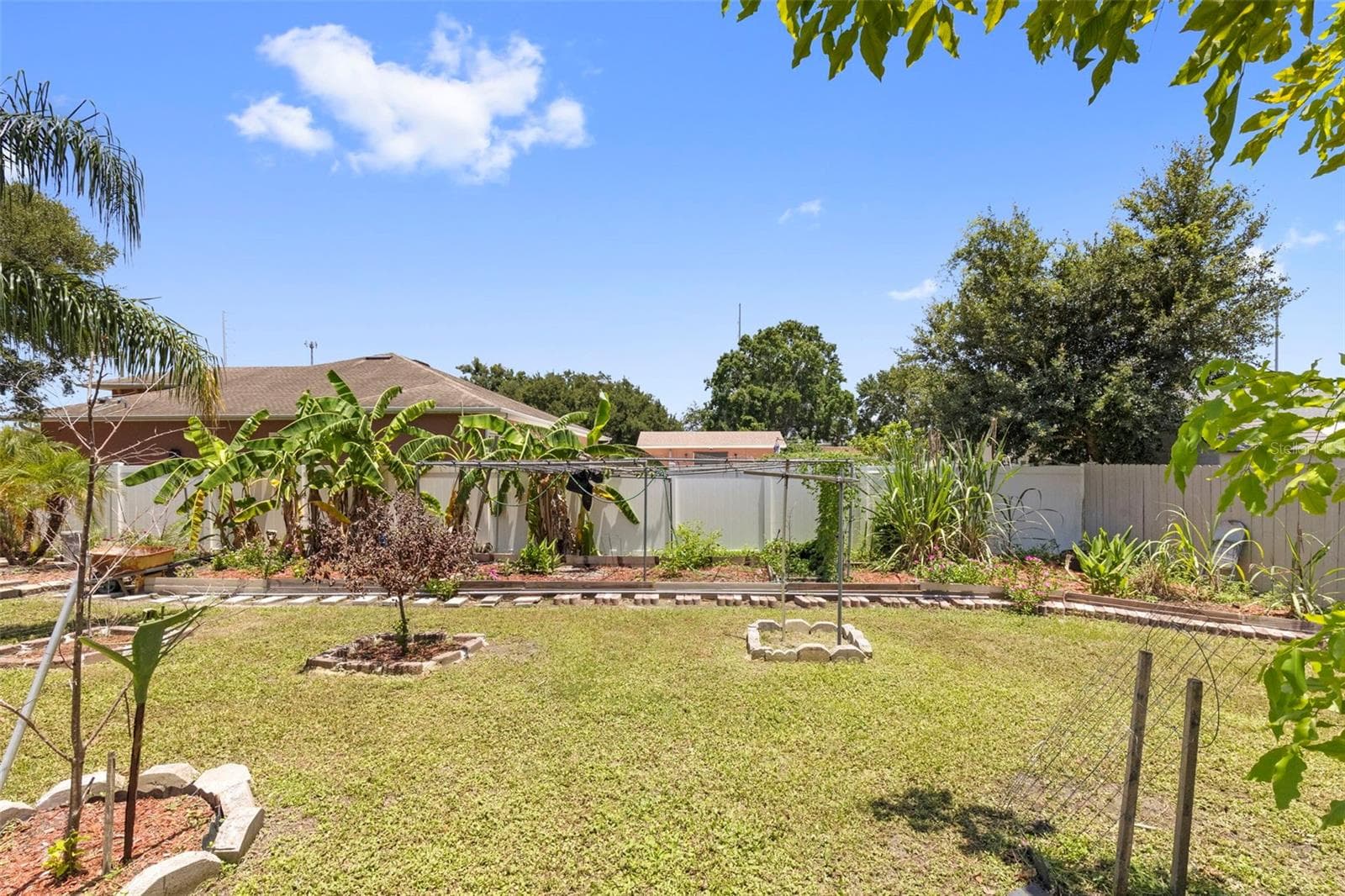 Single Family Residence at 8904 W FLORA ST, TAMPA, photo 49 of 60