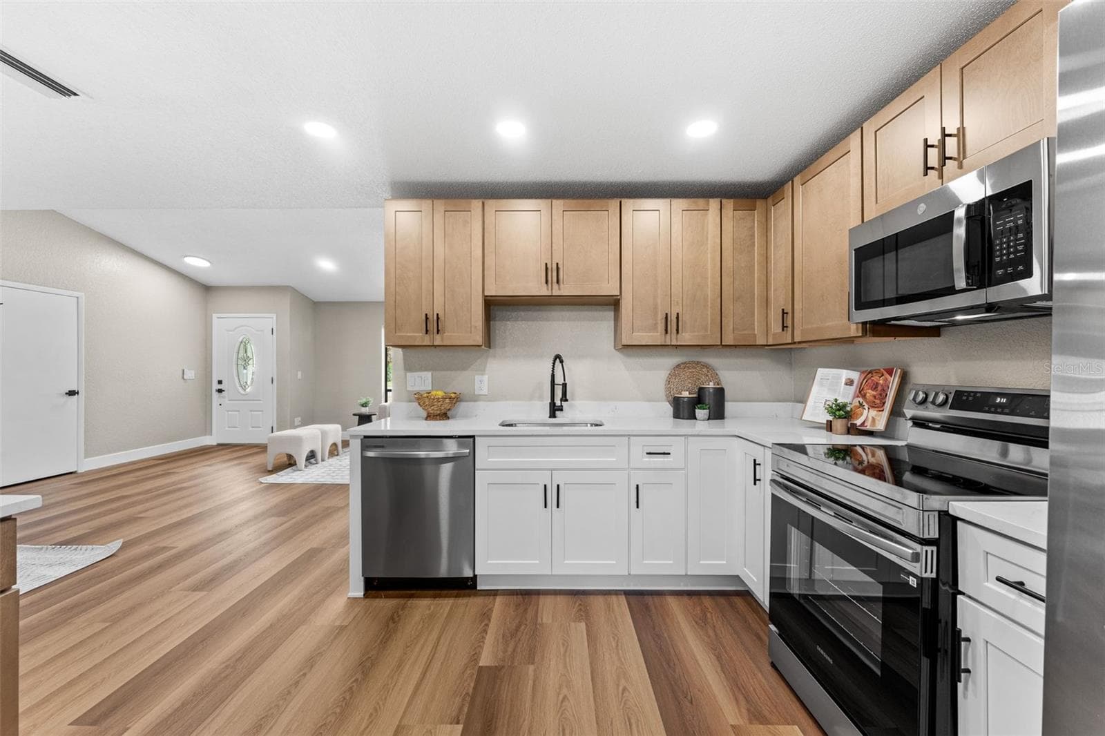 Single Family Residence at 117 POINCIANA RD, EDGEWATER, photo 14 of 55