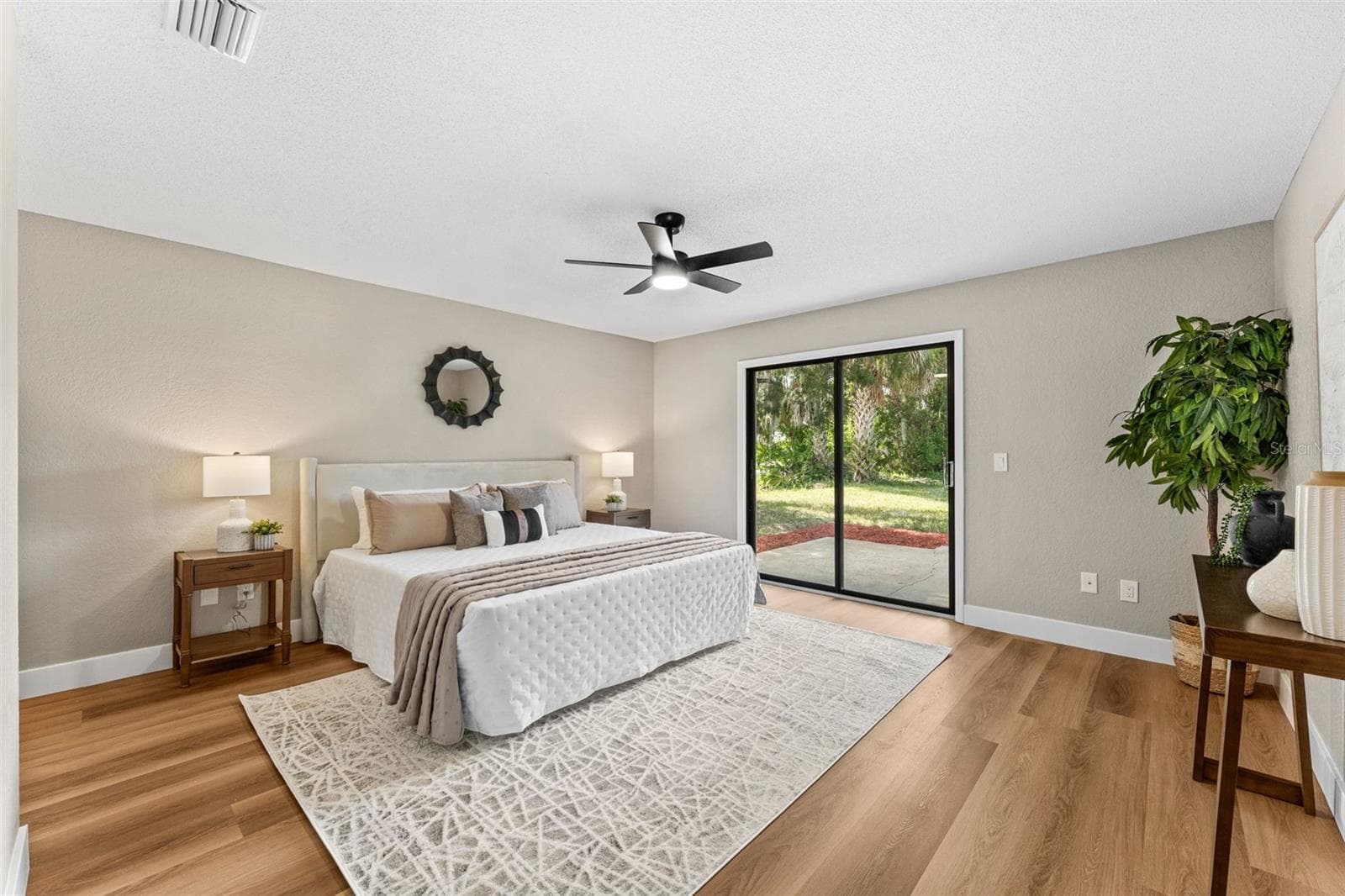 Single Family Residence at 117 POINCIANA RD, EDGEWATER, photo 17 of 55