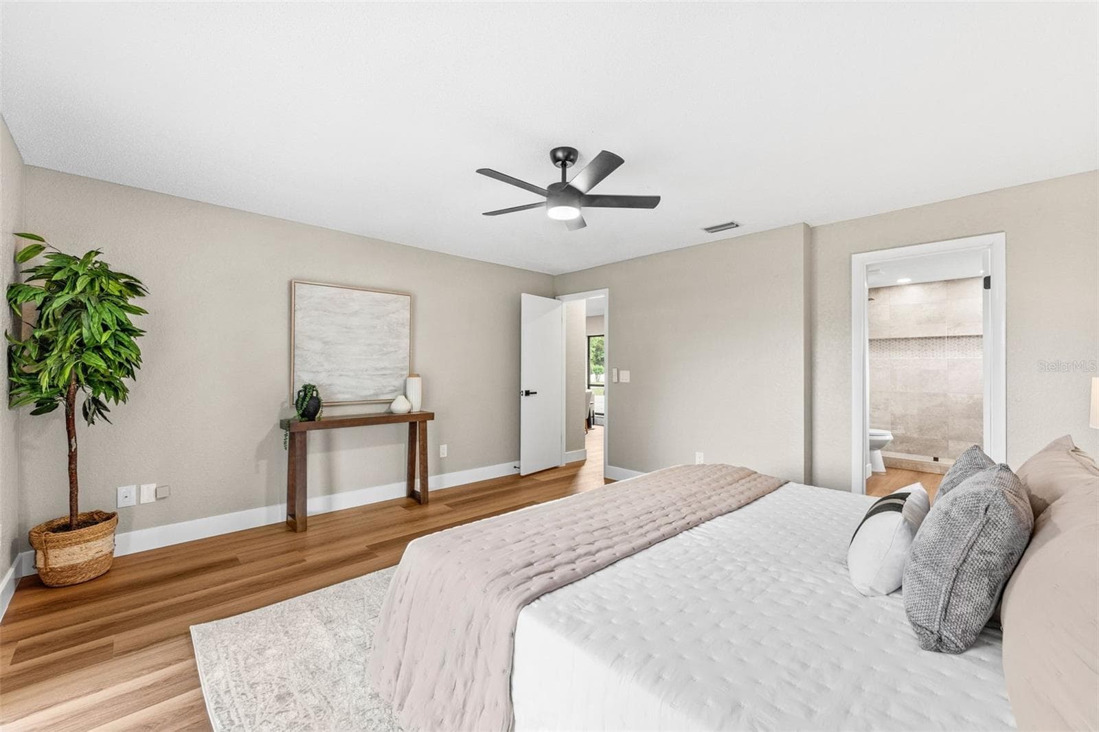 Single Family Residence at 117 POINCIANA RD, EDGEWATER, photo 19 of 55