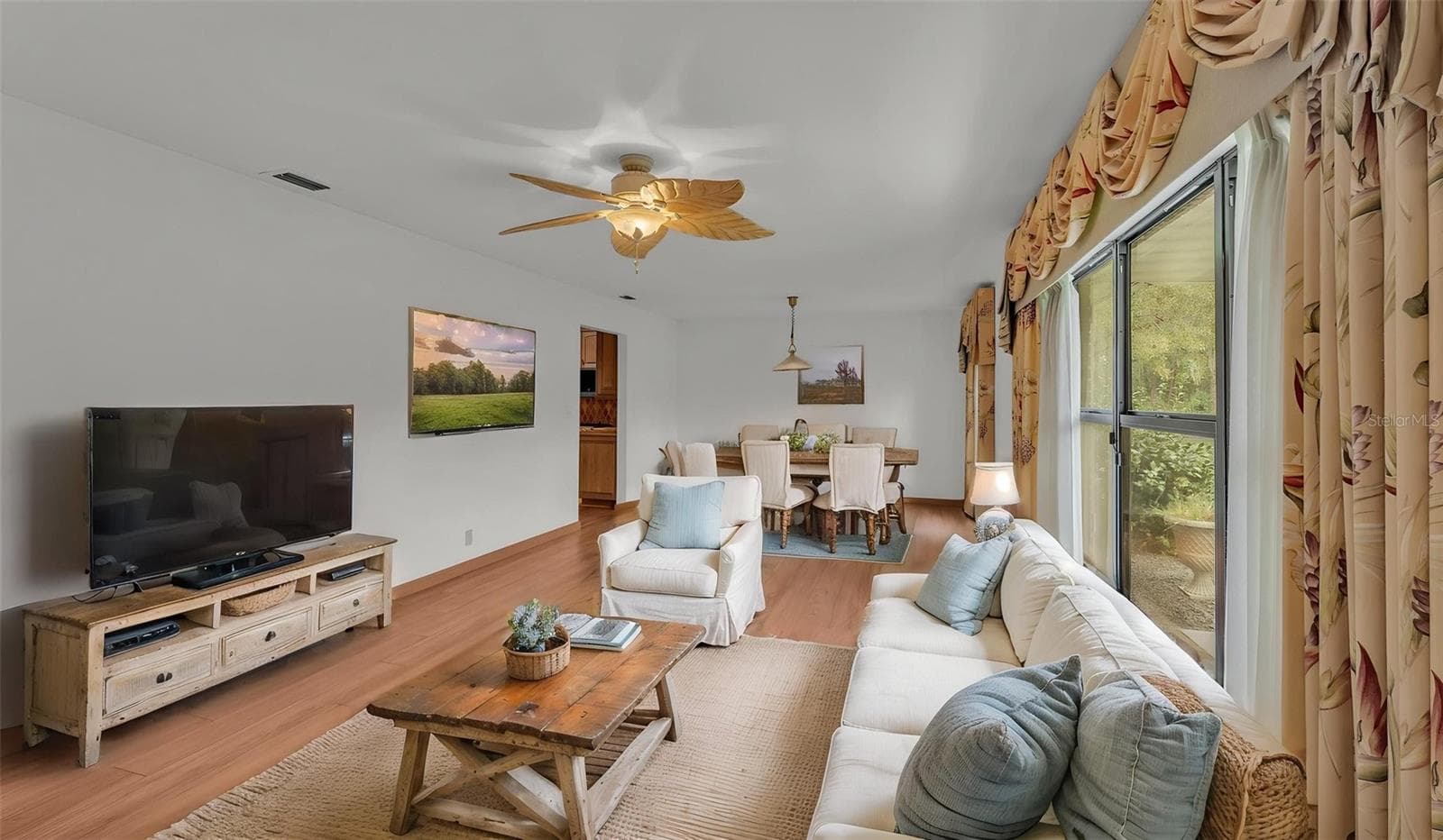 Single Family Residence at 9240 MOORE RD, LAKELAND, photo 13 of 54