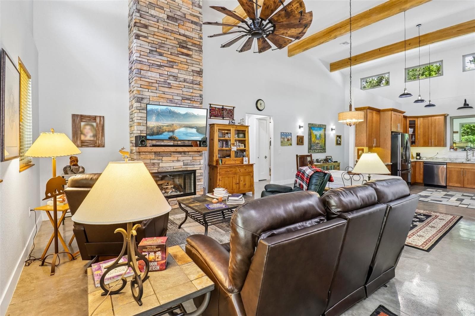 Living room - 16161 SE 137TH CT, WEIRSDALE