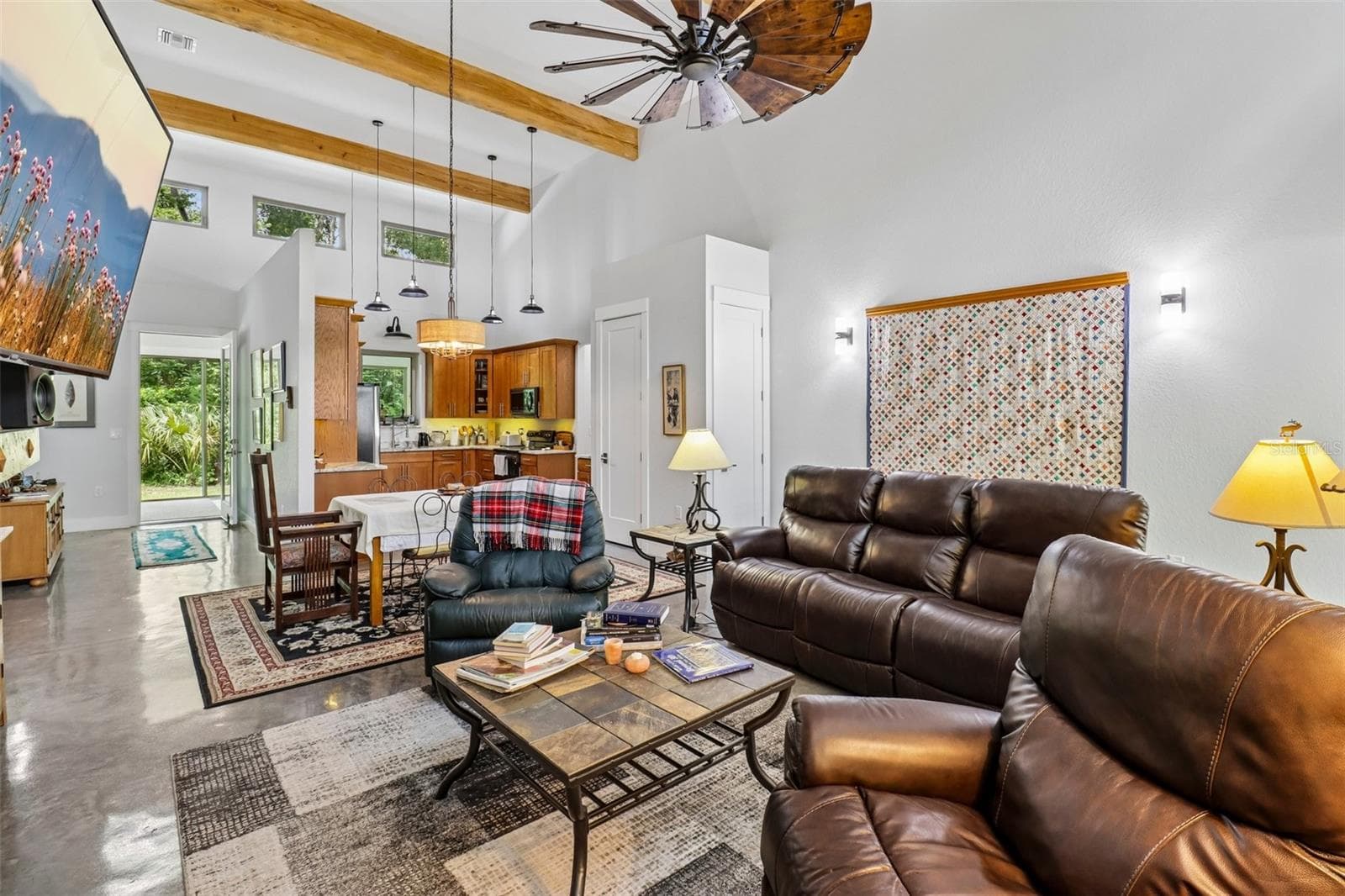 living room - 16161 SE 137TH CT, WEIRSDALE