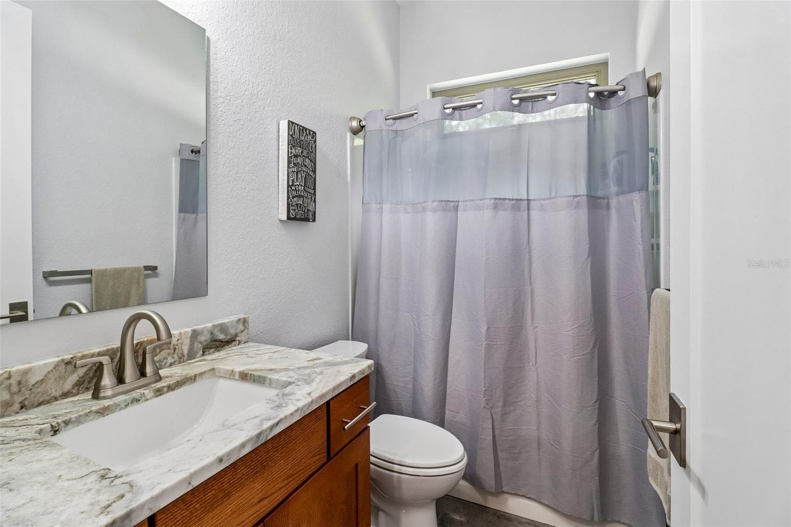 2nd bathroom - 16161 SE 137TH CT, WEIRSDALE