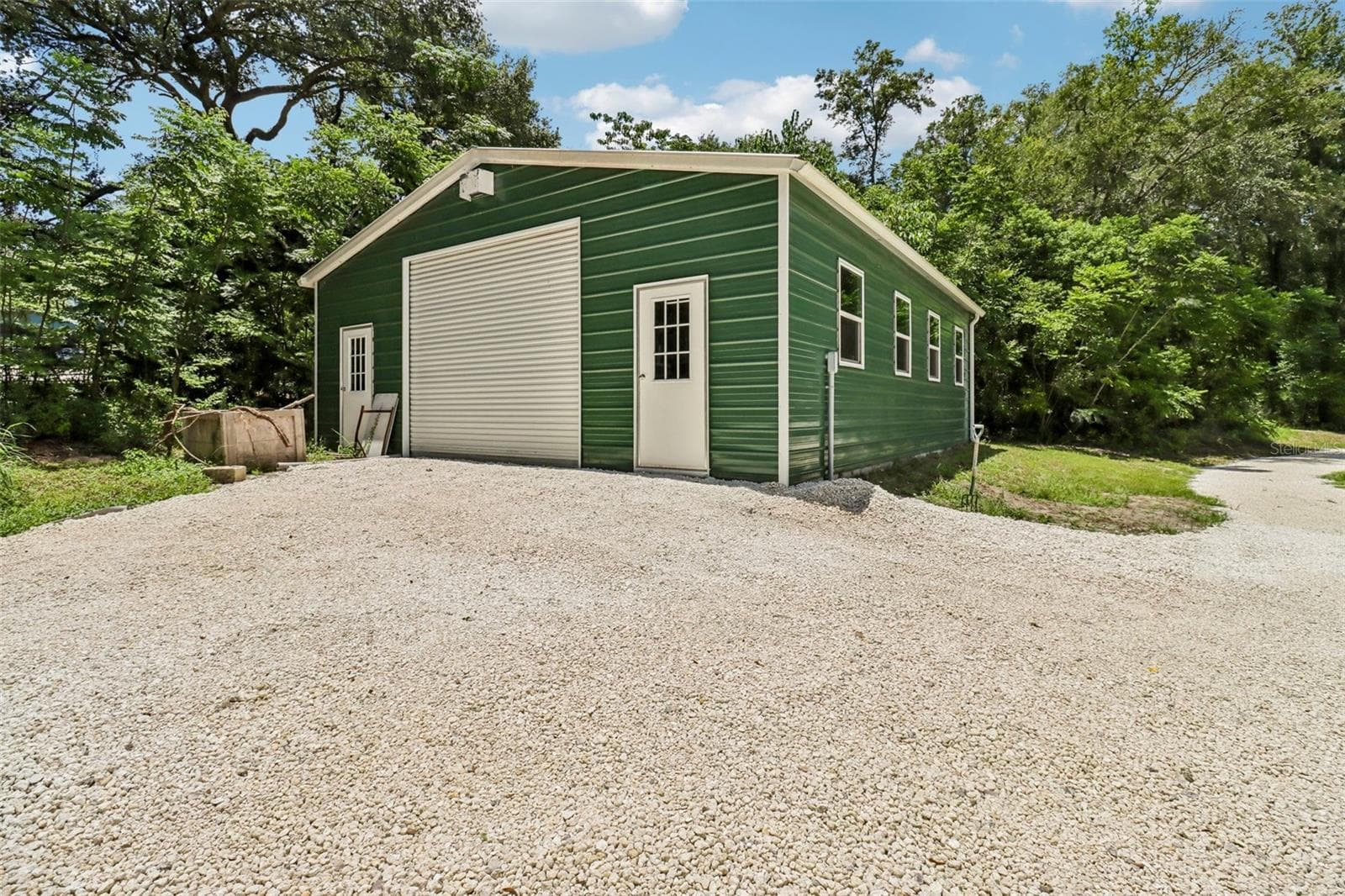 Air Conditioned Shop - 16161 SE 137TH CT, WEIRSDALE