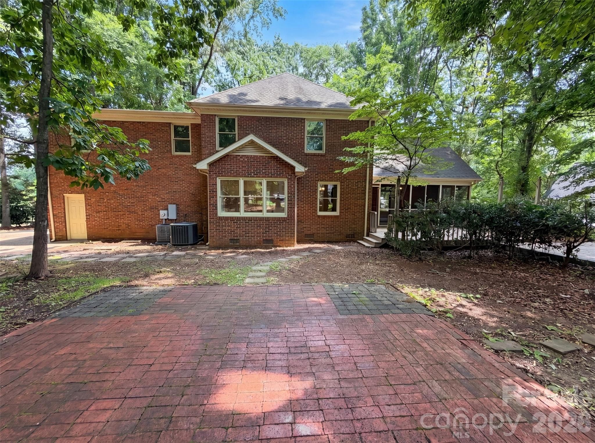 Single Family Residence at 1711 Hickory Ridge Road, Rock Hill, photo 5 of 18