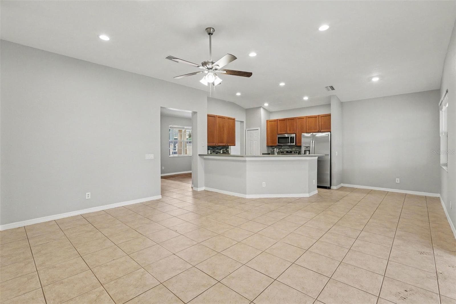 Single Family Residence at 11432 LAUREL BROOK CT, RIVERVIEW, photo 8 of 21