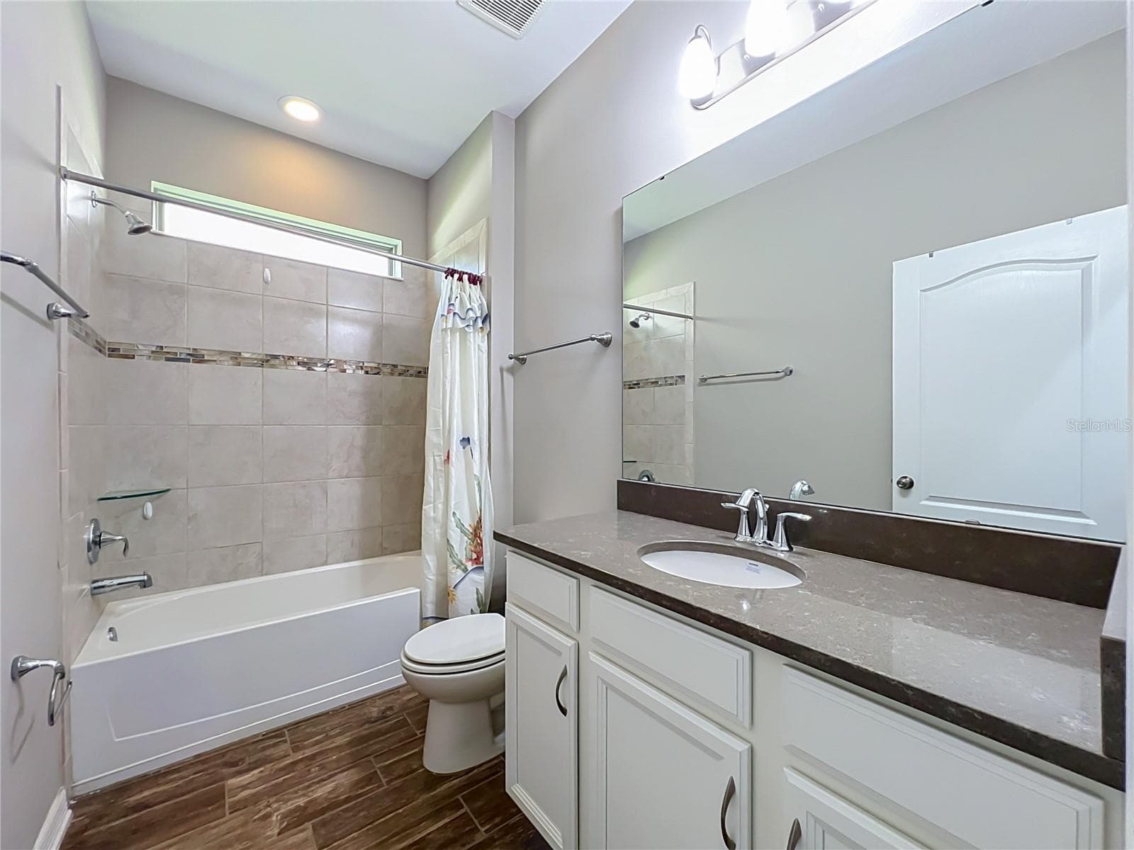 Bathroom 2 - 1824 ARDEN OAKS DR, OCOEE